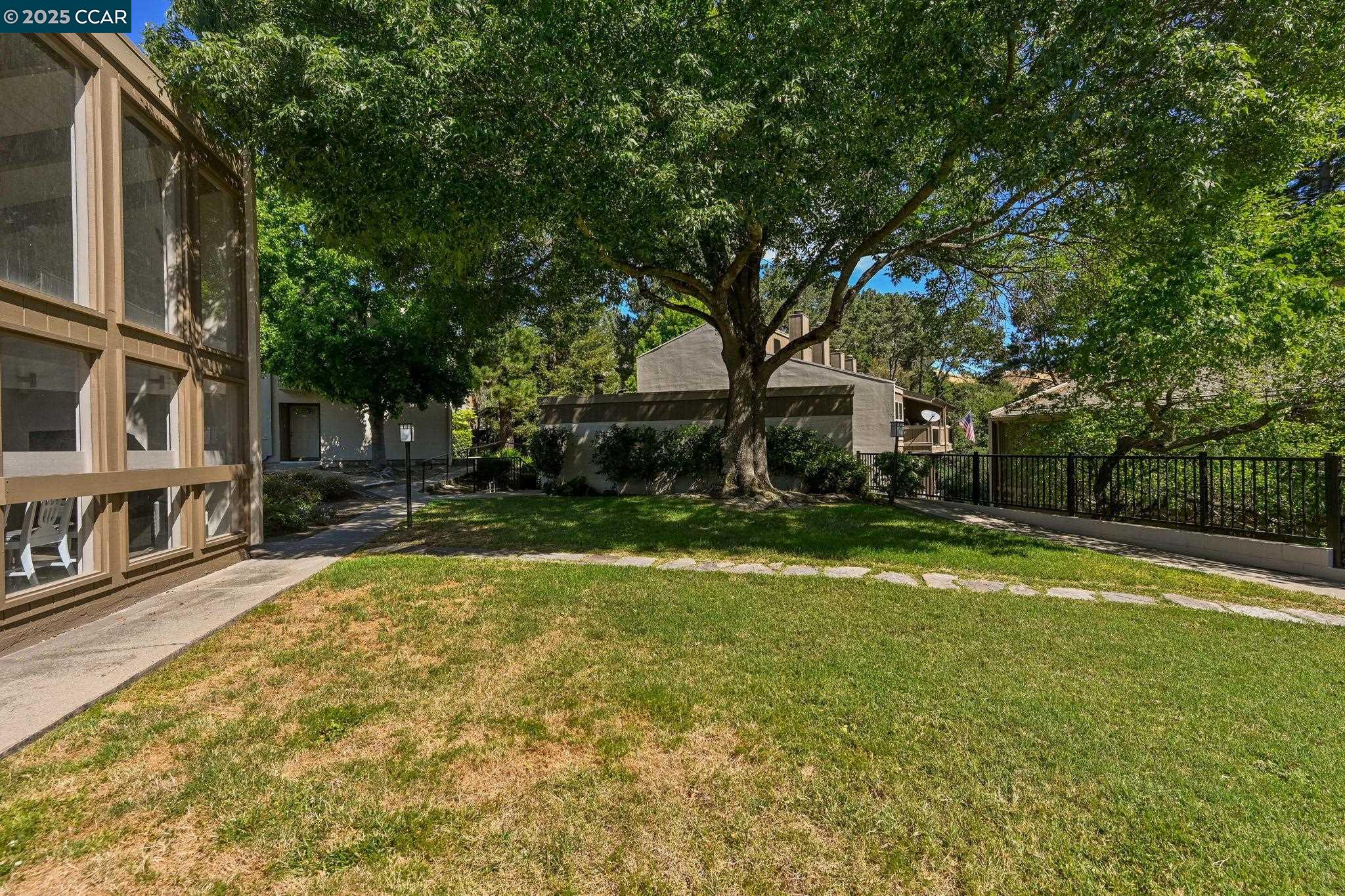 Photo #27: 41099107 Listing: Photo #27