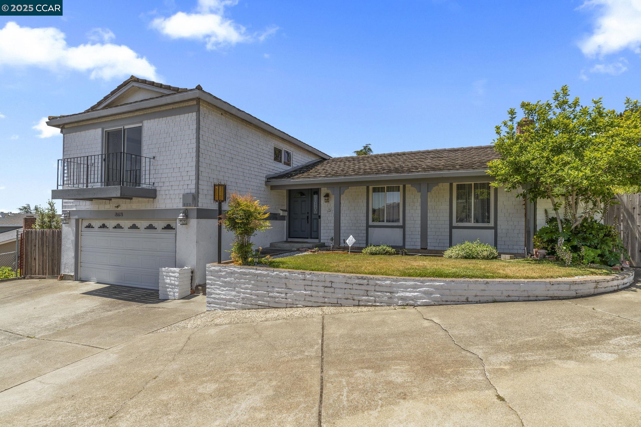 Detail Gallery Image 1 of 1 For 245 Parkview Ter, Vallejo,  CA 94589 - 3 Beds | 2/1 Baths