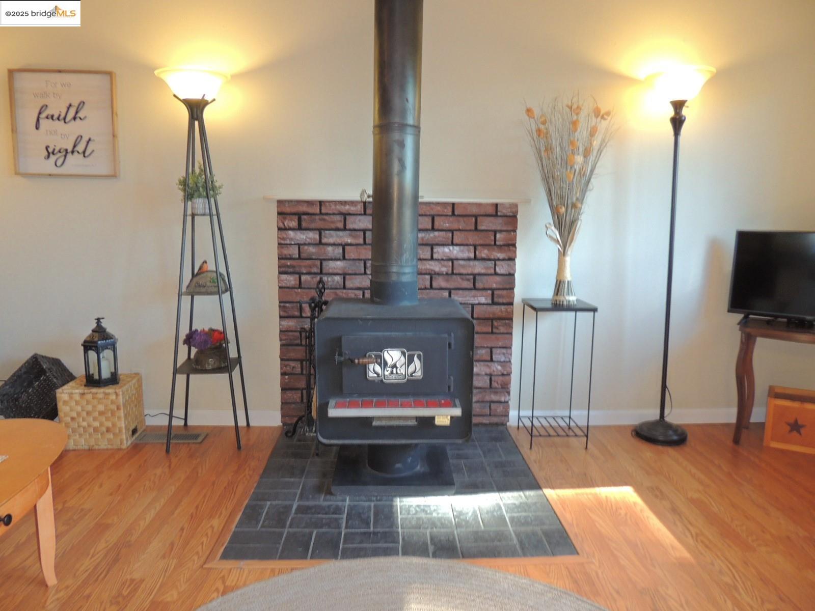 Detail Gallery Image 15 of 57 For 13025 Gamble St, Groveland,  CA 95321 - 3 Beds | 1/1 Baths