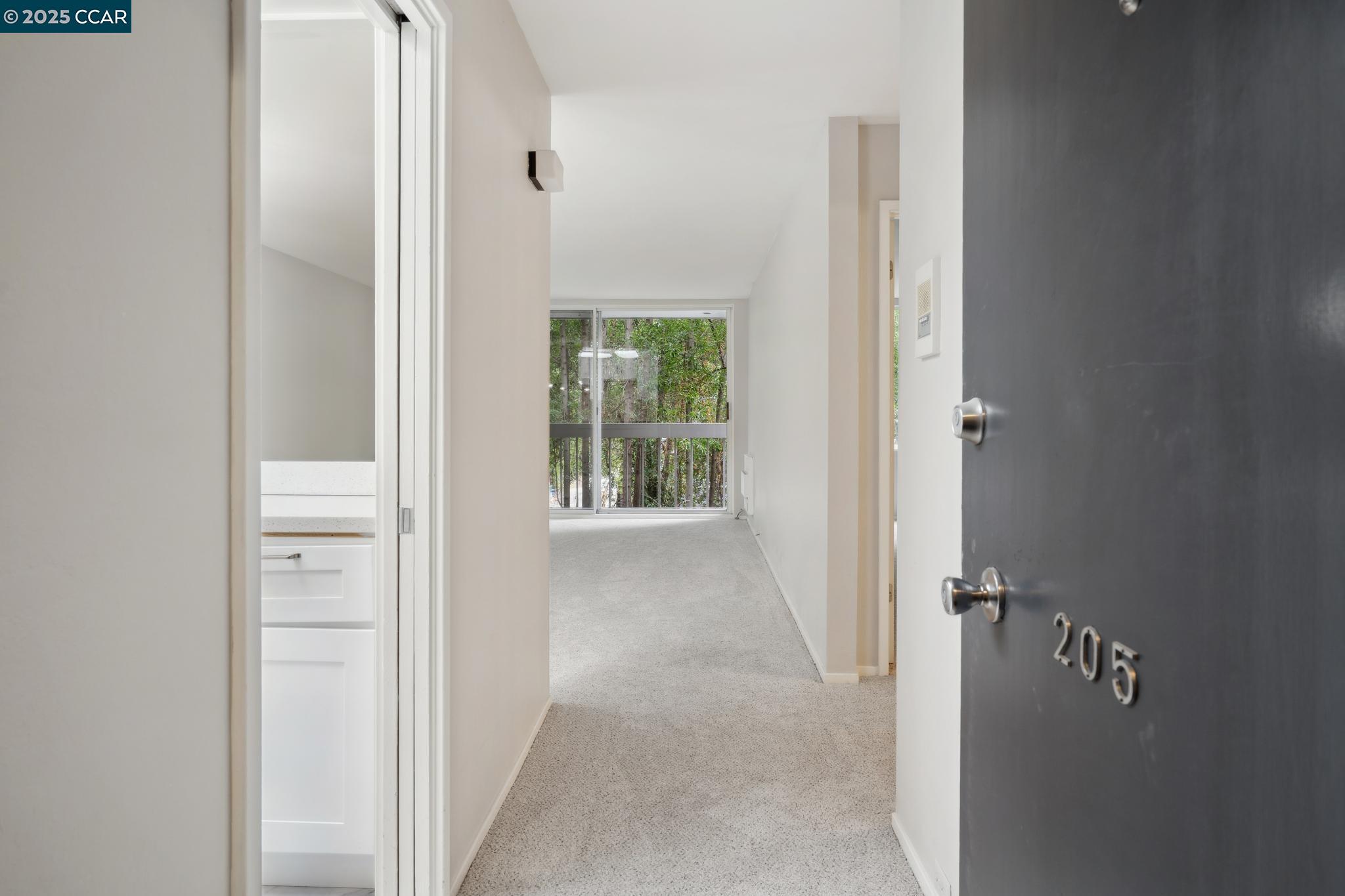 Photo #6: 41099119 Listing: Photo #6