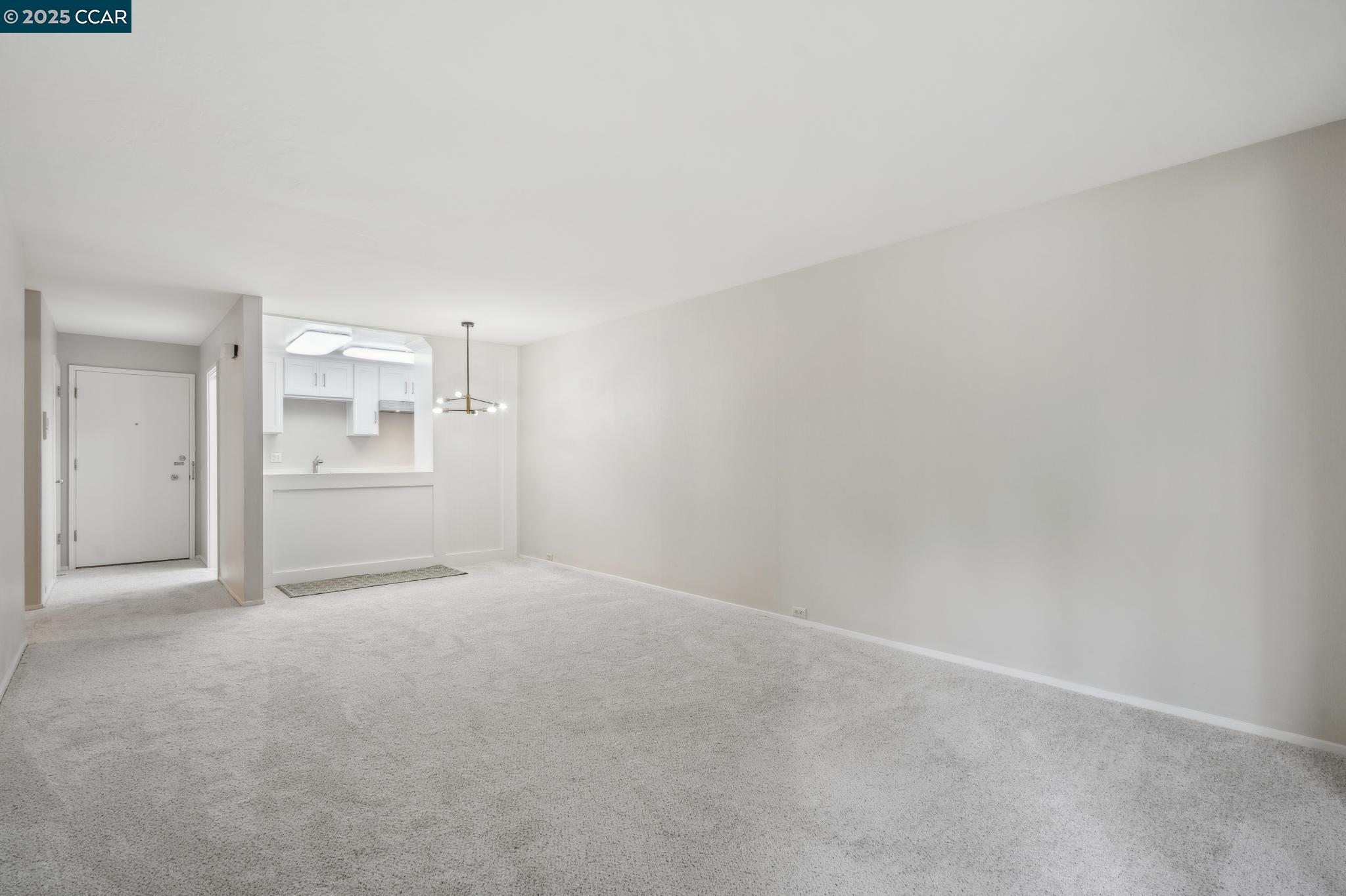 Photo #8: 41099119 Listing: Photo #8