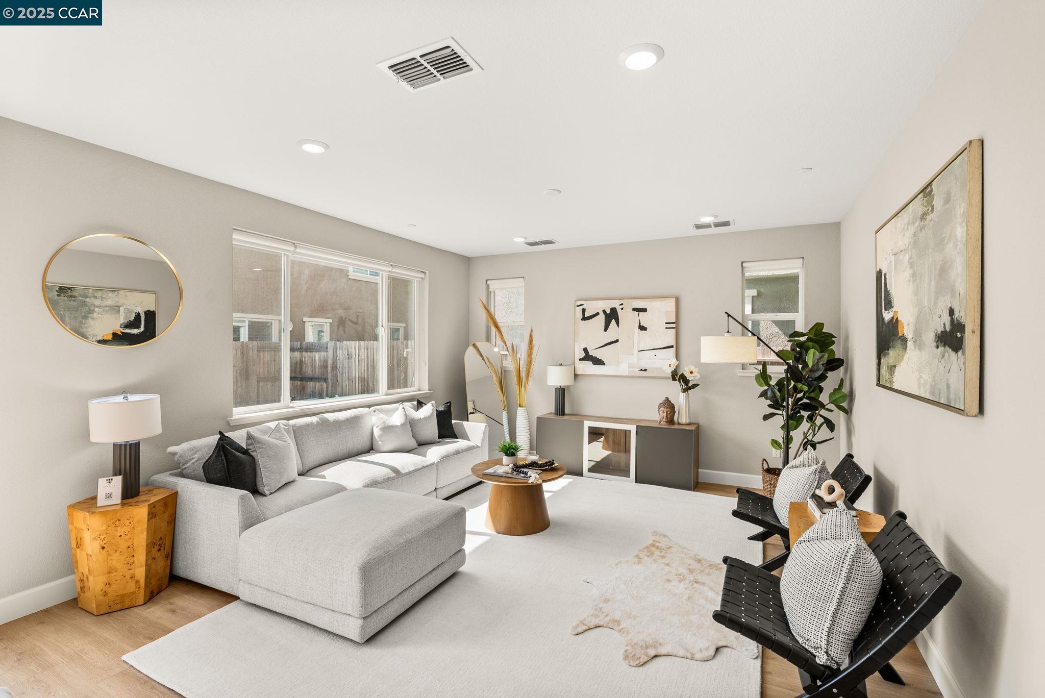 Detail Gallery Image 1 of 1 For 612 Farmstead Drive, Vacaville,  CA 95688 - 3 Beds | 2/1 Baths