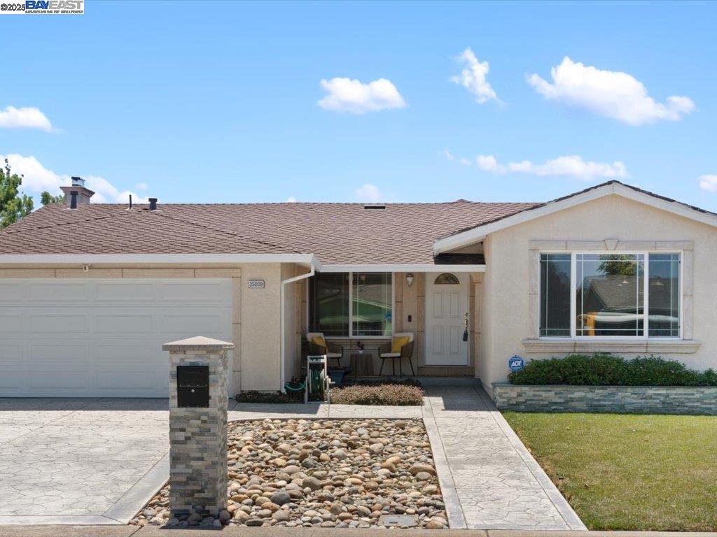 Detail Gallery Image 1 of 1 For 35009 Lilac Loop, Union City,  CA 94587-0000 - 4 Beds | 2/1 Baths
