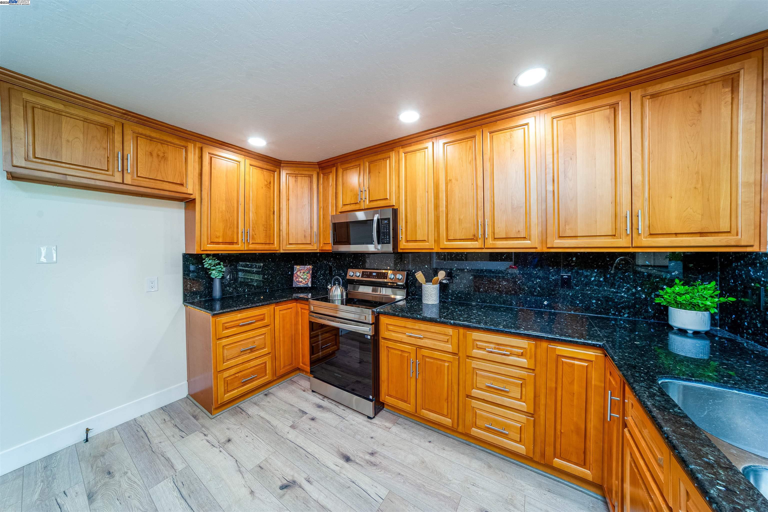 4677 Piper St, Fremont, California 94538, 4 Bedrooms Bedrooms, 7 Rooms Rooms,3 BathroomsBathrooms,Residential,For Sale,4677 Piper St,41099149