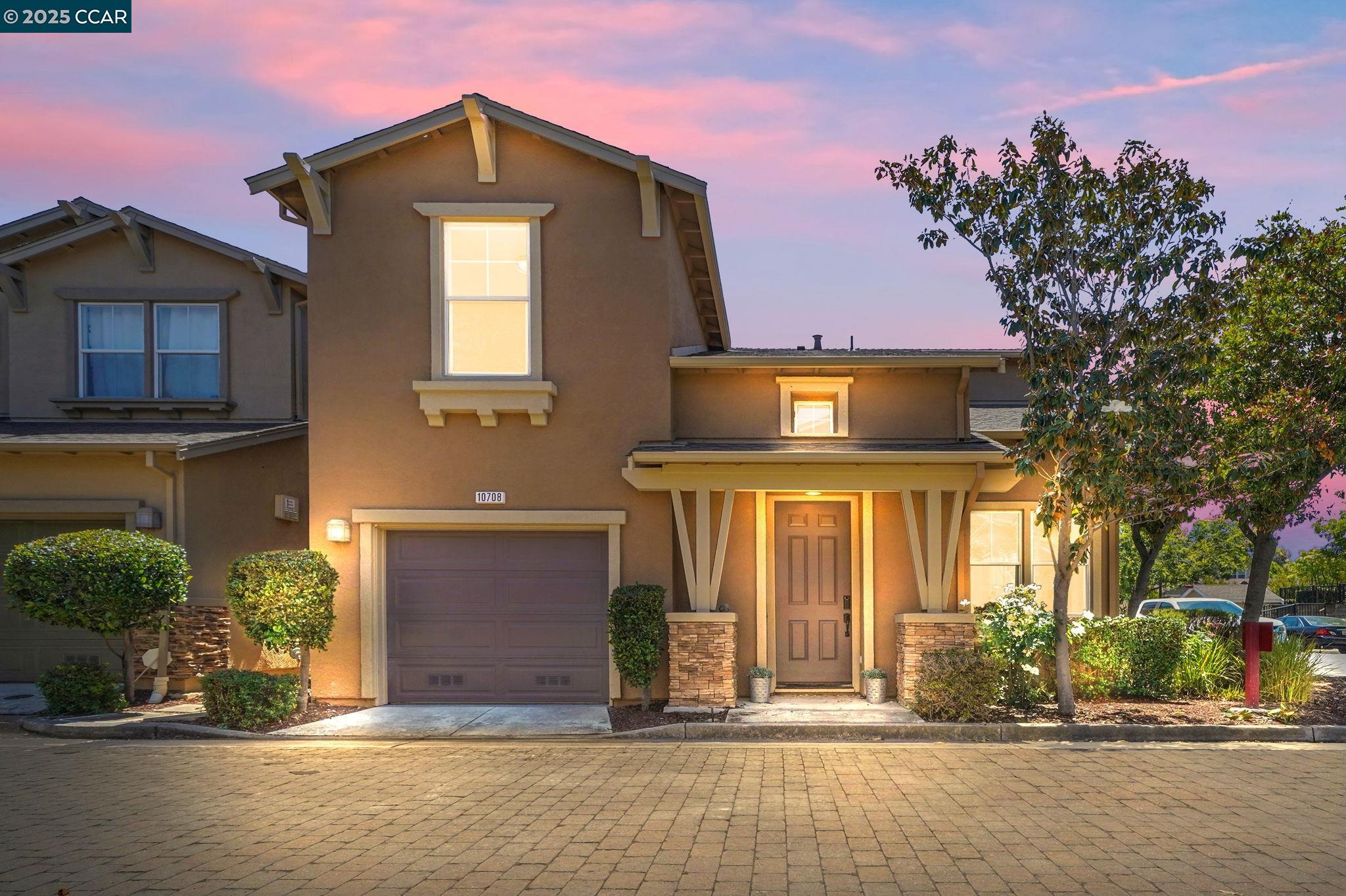 Detail Gallery Image 1 of 1 For 10708 Prince Royal Ct, Oakland,  CA 94603 - 3 Beds | 2/1 Baths