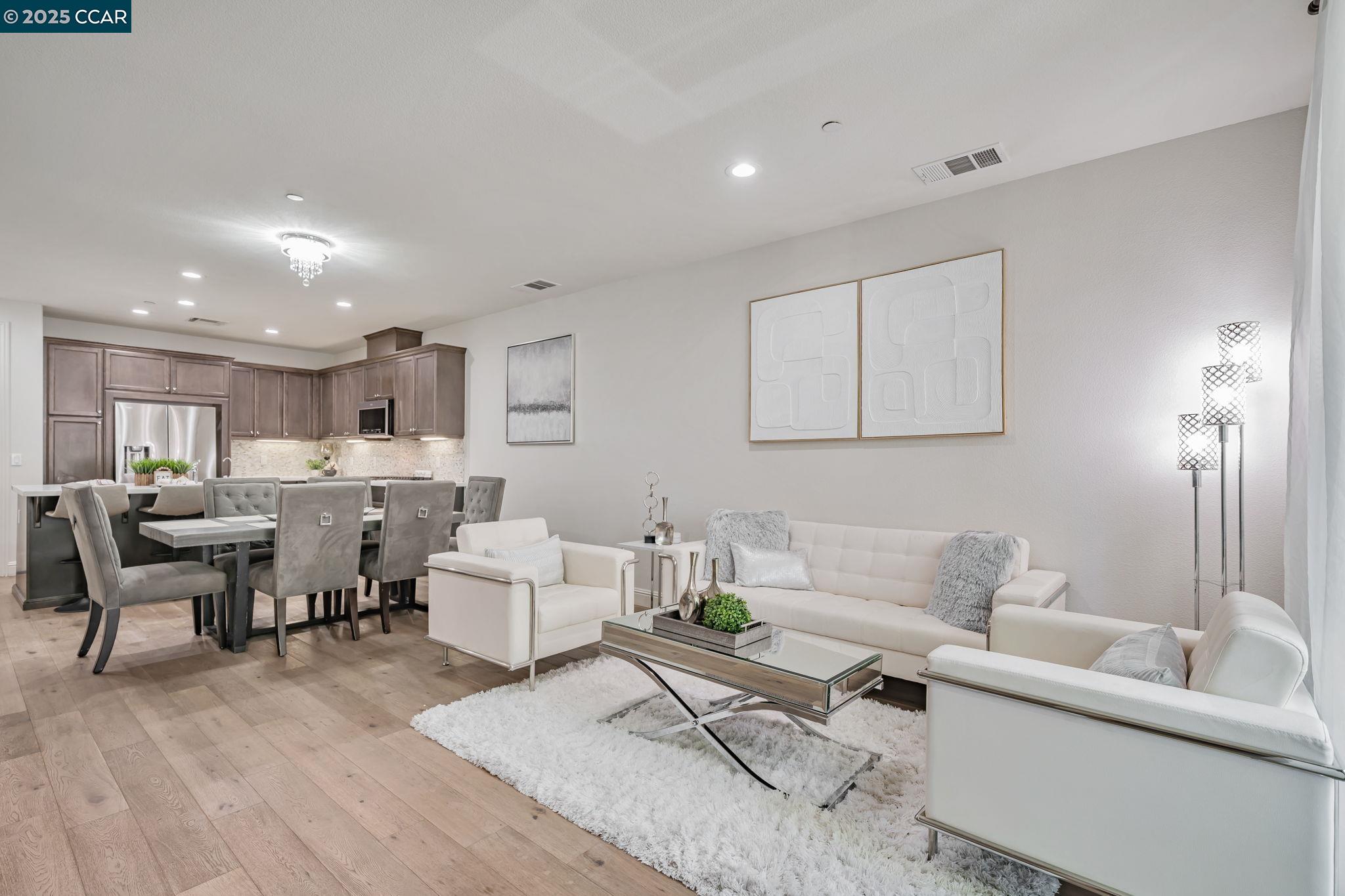 MLS: 41099185 Condo For Sale
