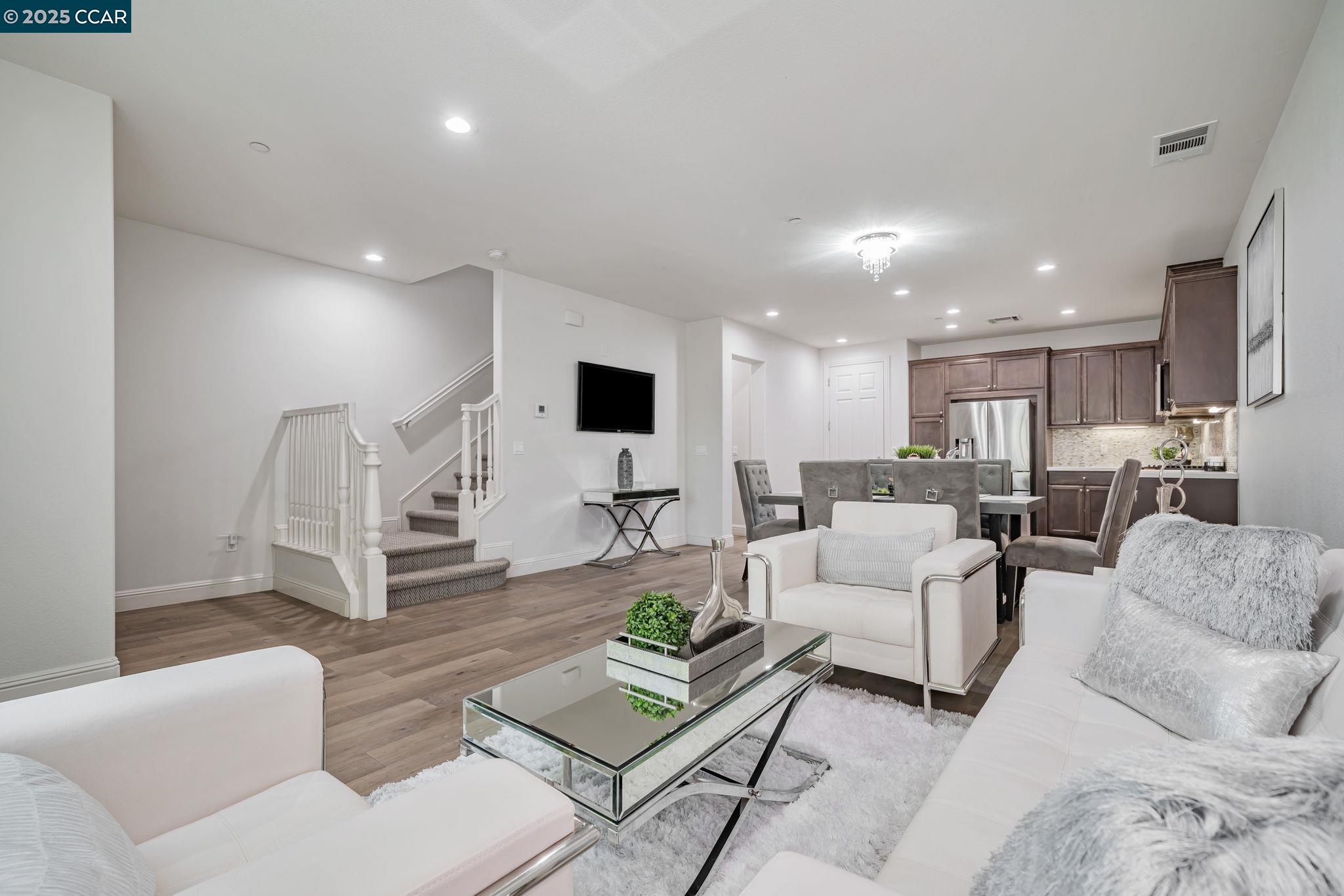 Photo #5: 41099185 Listing 