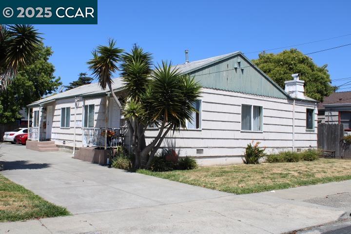 Detail Gallery Image 1 of 22 For 835 33rd St #837,  Richmond,  CA 94804 - 2 Beds | 1 Baths