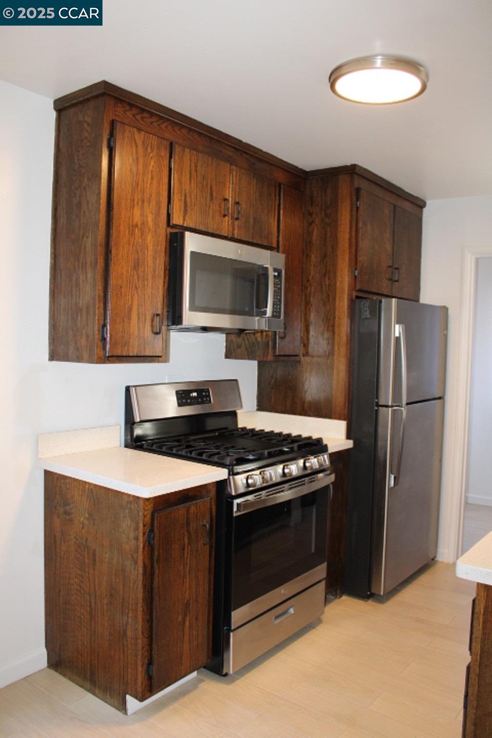 Detail Gallery Image 6 of 22 For 835 33rd St #837,  Richmond,  CA 94804 - 2 Beds | 1 Baths