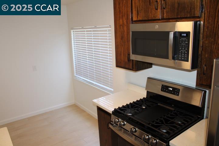 Detail Gallery Image 7 of 22 For 835 33rd St #837,  Richmond,  CA 94804 - 2 Beds | 1 Baths