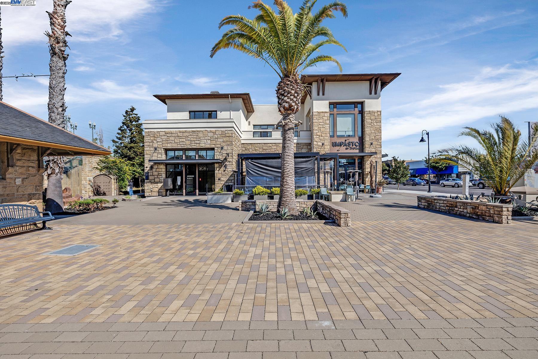Detail Gallery Image 50 of 60 For 520 El Camino Real #202,  San Carlos,  CA 94070 - 2 Beds | 2 Baths