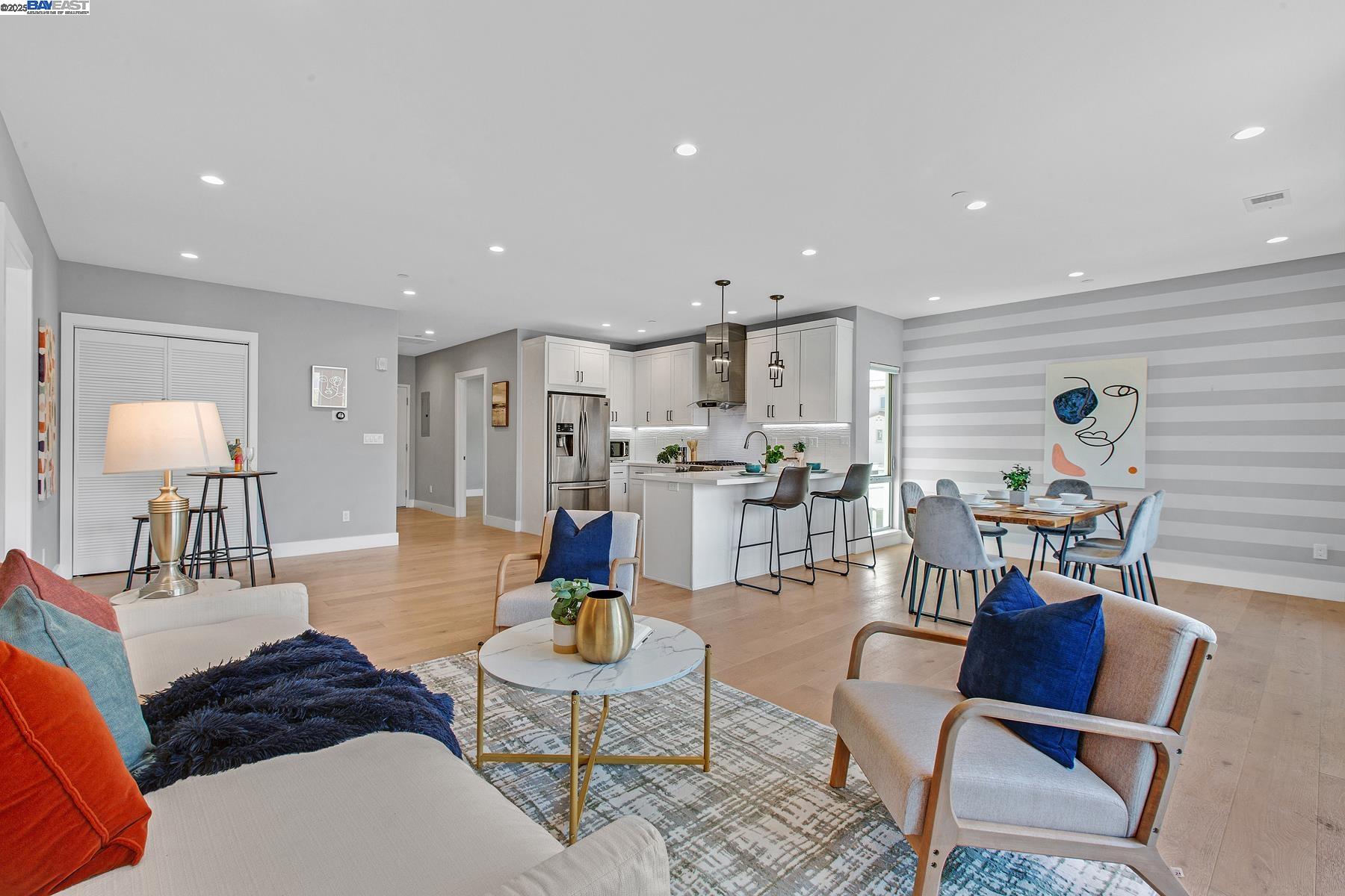 Detail Gallery Image 27 of 60 For 520 El Camino Real #308,  San Carlos,  CA 94070 - 3 Beds | 2 Baths