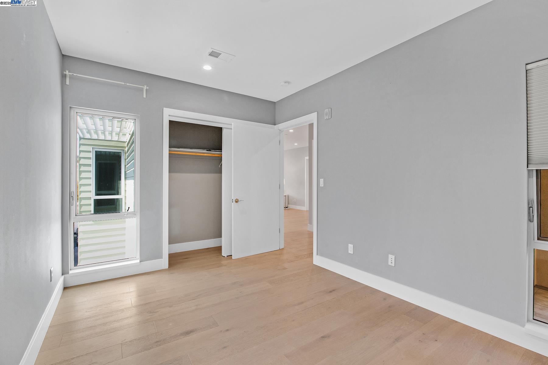 Detail Gallery Image 5 of 60 For 520 El Camino Real #308,  San Carlos,  CA 94070 - 3 Beds | 2 Baths