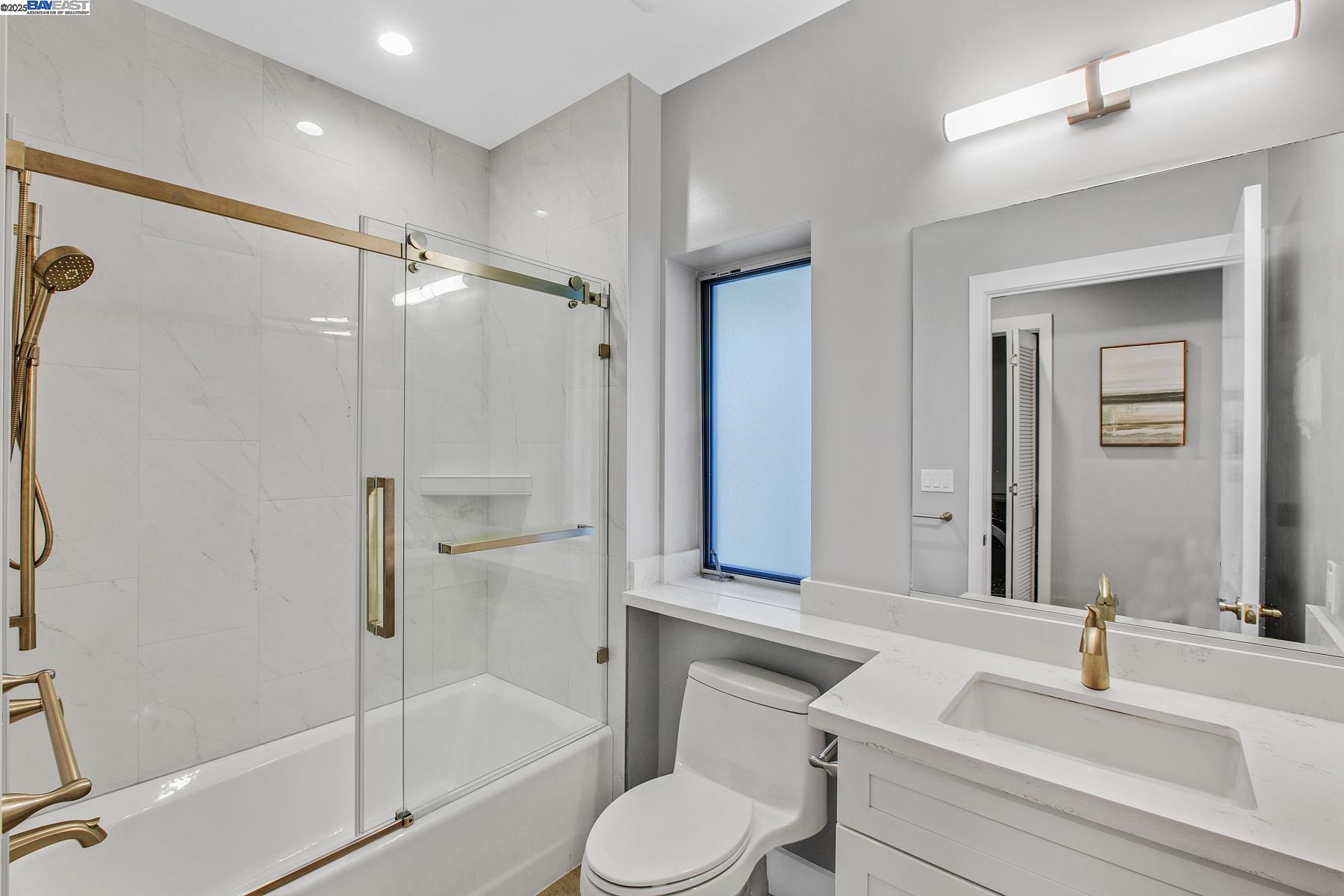 Detail Gallery Image 6 of 60 For 520 El Camino Real #308,  San Carlos,  CA 94070 - 3 Beds | 2 Baths