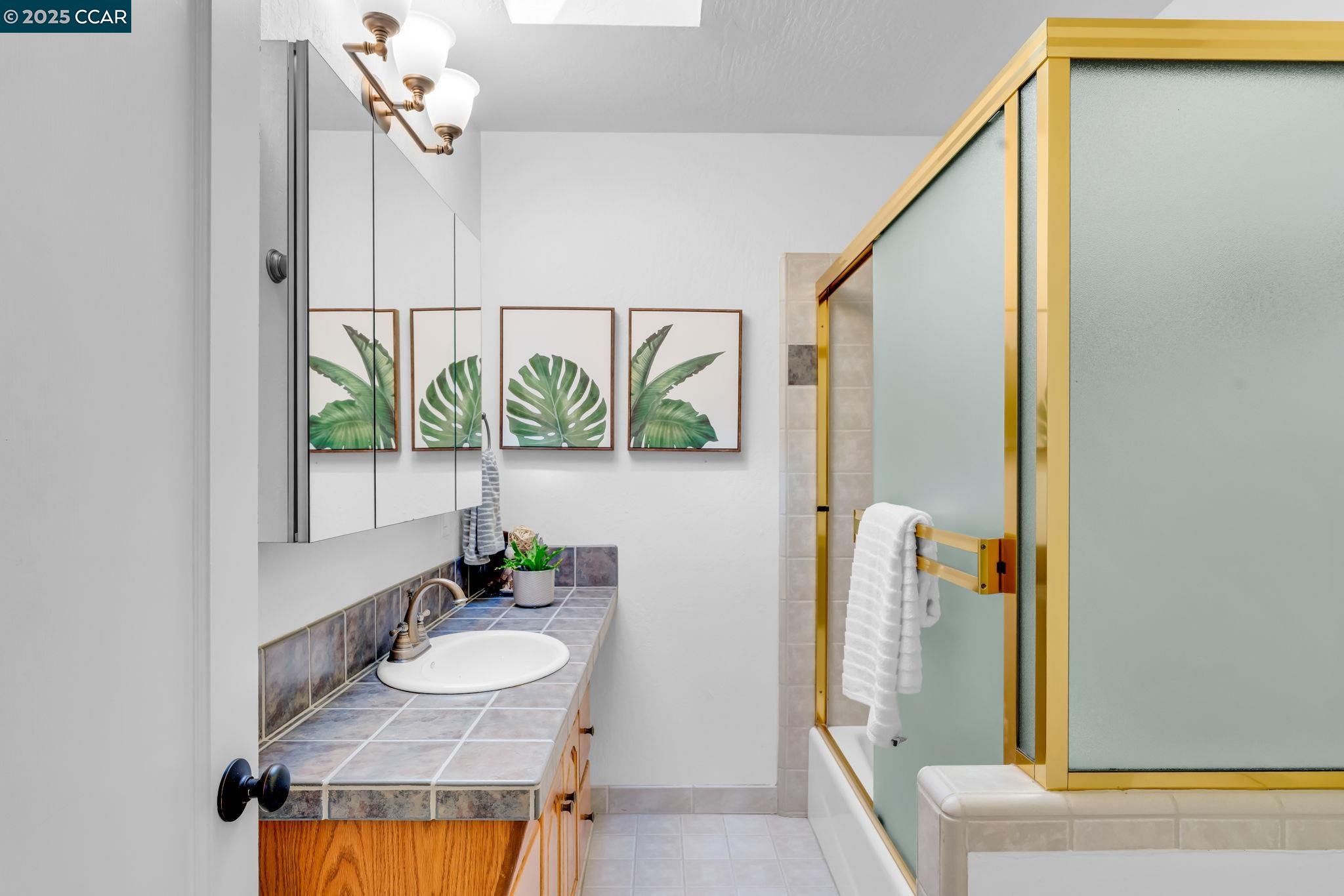 Detail Gallery Image 25 of 38 For 81 Maple Lane, Walnut Creek,  CA 94595 - 3 Beds | 2 Baths