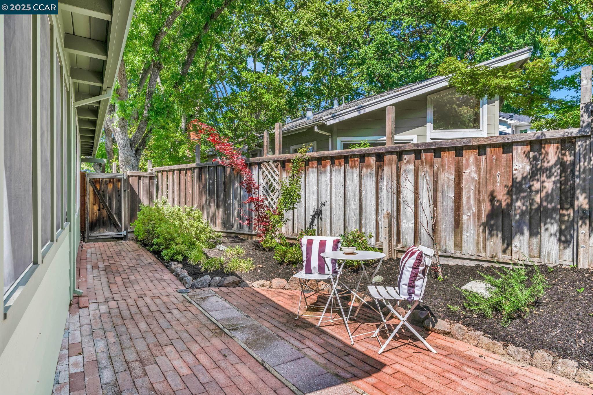 Detail Gallery Image 36 of 38 For 81 Maple Lane, Walnut Creek,  CA 94595 - 3 Beds | 2 Baths
