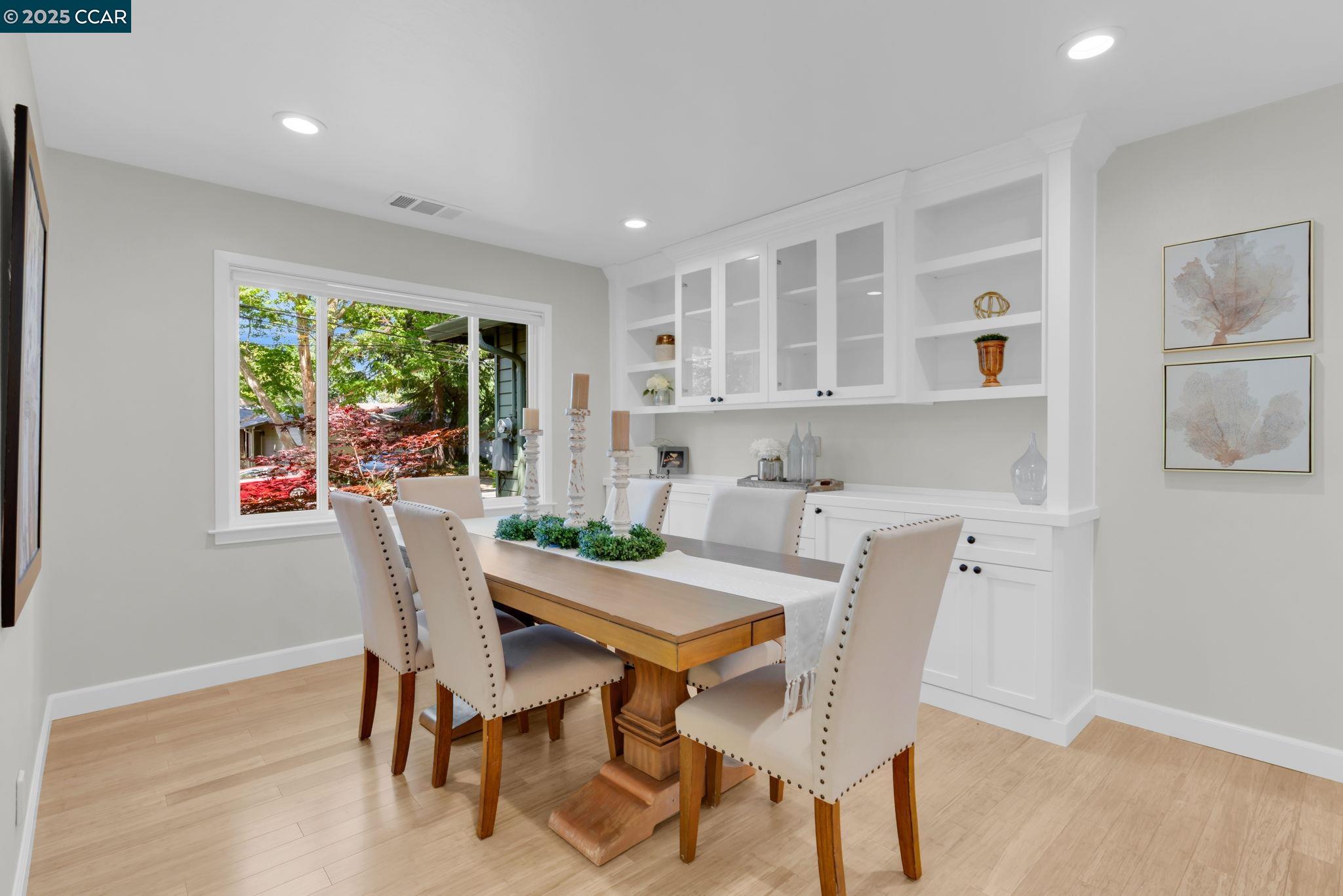 Detail Gallery Image 6 of 38 For 81 Maple Lane, Walnut Creek,  CA 94595 - 3 Beds | 2 Baths