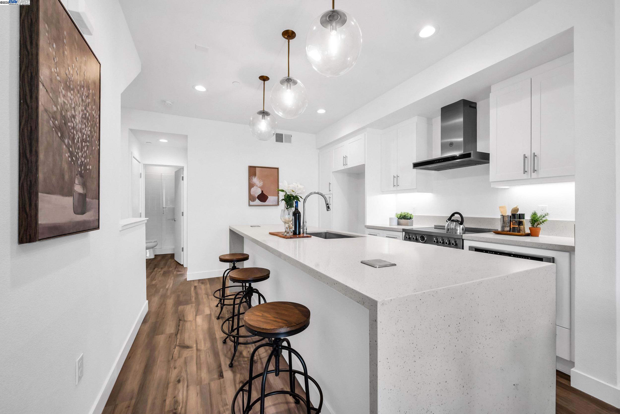 Detail Gallery Image 11 of 40 For 107 Silang St, Daly City,  CA 94014 - 4 Beds | 4 Baths