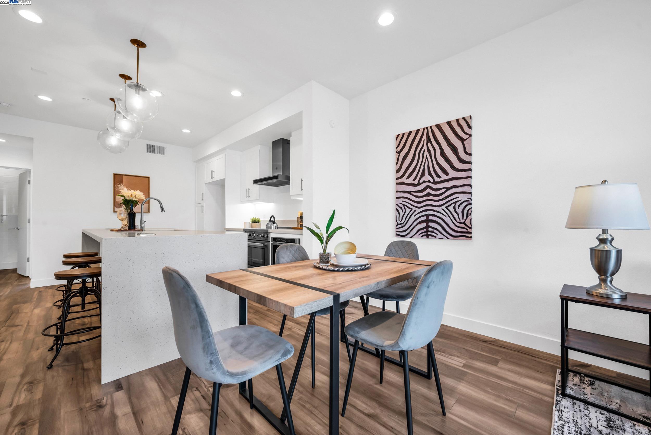 Detail Gallery Image 13 of 40 For 107 Silang St, Daly City,  CA 94014 - 4 Beds | 4 Baths