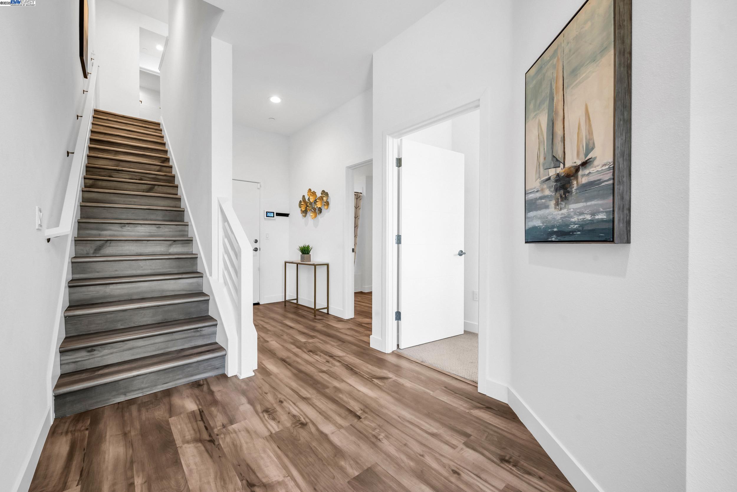 Detail Gallery Image 4 of 40 For 107 Silang St, Daly City,  CA 94014 - 4 Beds | 4 Baths
