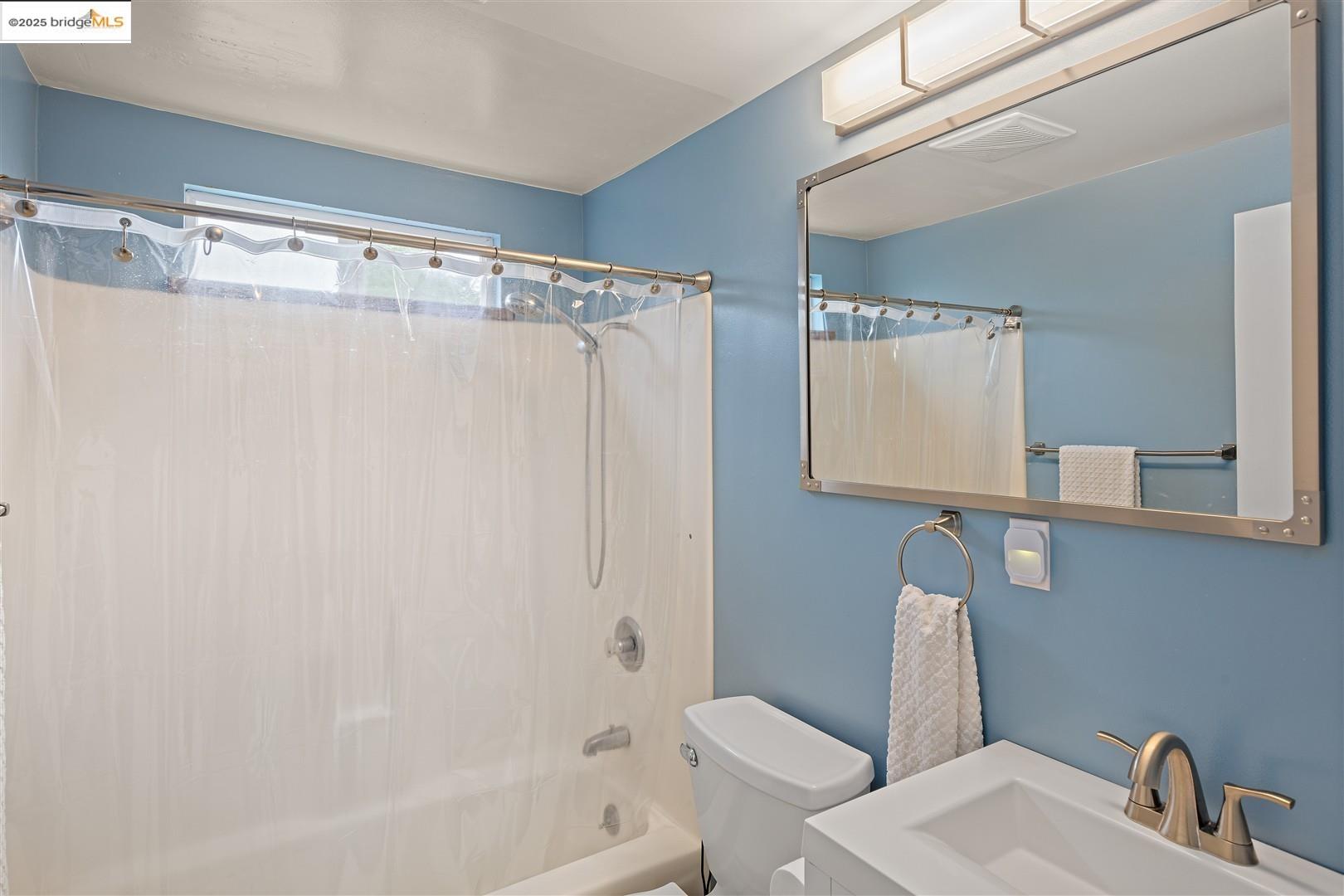 Detail Gallery Image 12 of 60 For 1400 Audubon Ave, Montara,  CA 94037 - 2 Beds | 2 Baths