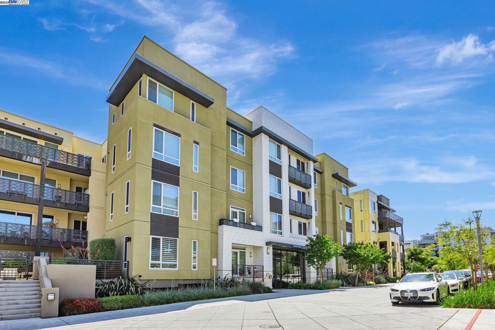 NORWOOD JUNCTION AT METRO CROSSING Condos for Sale