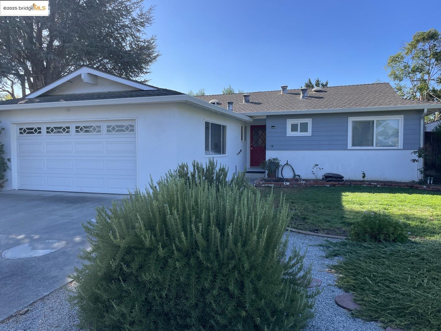 Detail Gallery Image 1 of 11 For 958 Bucknam Ave, Campbell,  CA 95008 - 3 Beds | 2 Baths