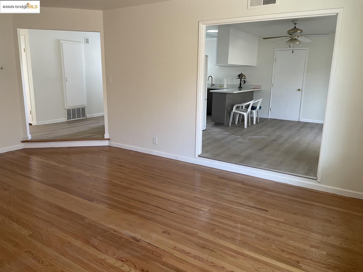 Detail Gallery Image 2 of 11 For 958 Bucknam Ave, Campbell,  CA 95008 - 3 Beds | 2 Baths