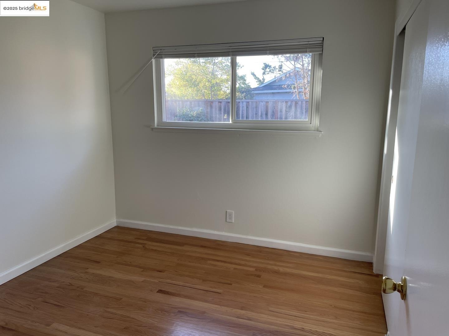 Detail Gallery Image 6 of 11 For 958 Bucknam Ave, Campbell,  CA 95008 - 3 Beds | 2 Baths