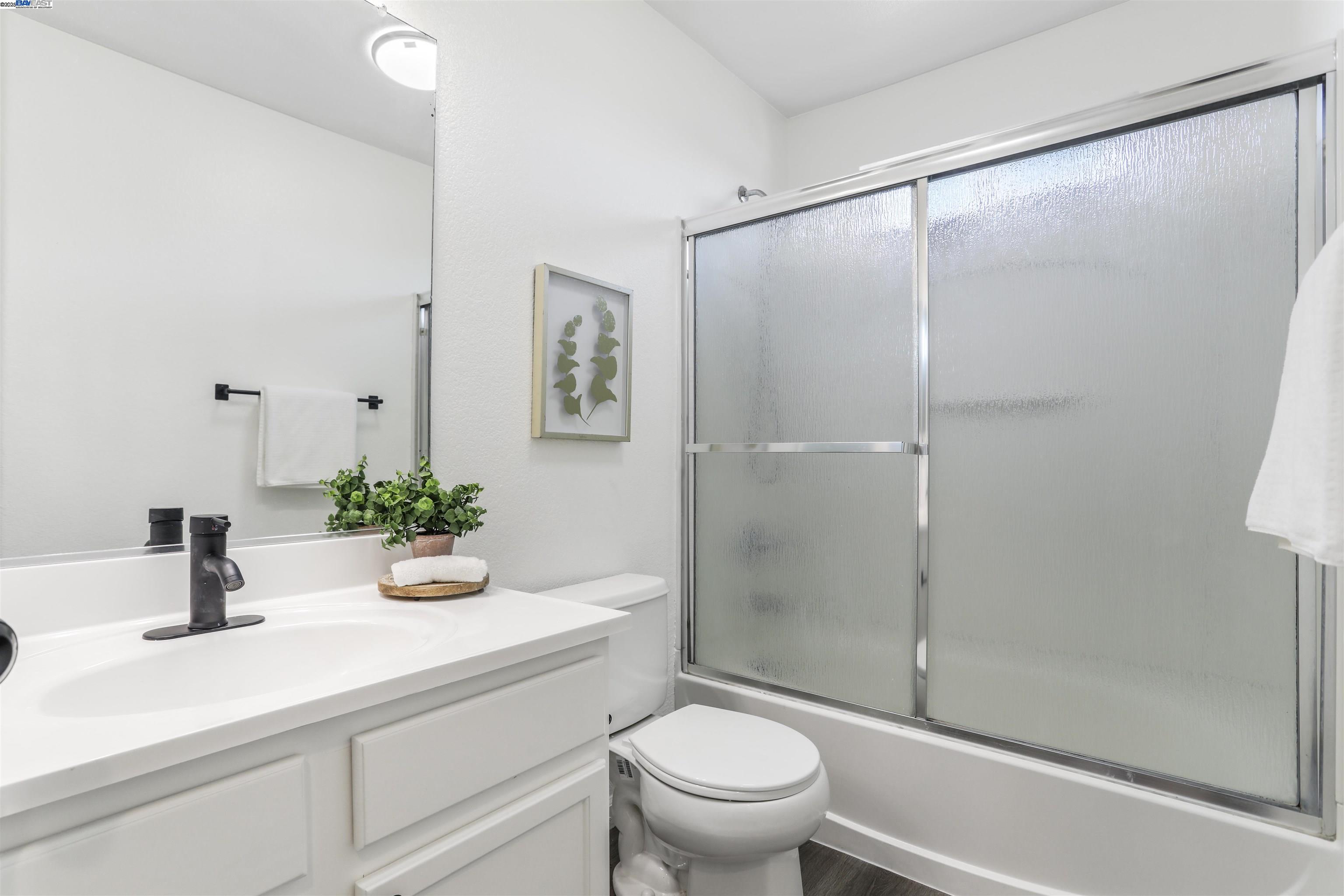 Detail Gallery Image 26 of 41 For 4518 Sydney Ln, Stockton,  CA 95206-6287 - 4 Beds | 2/1 Baths