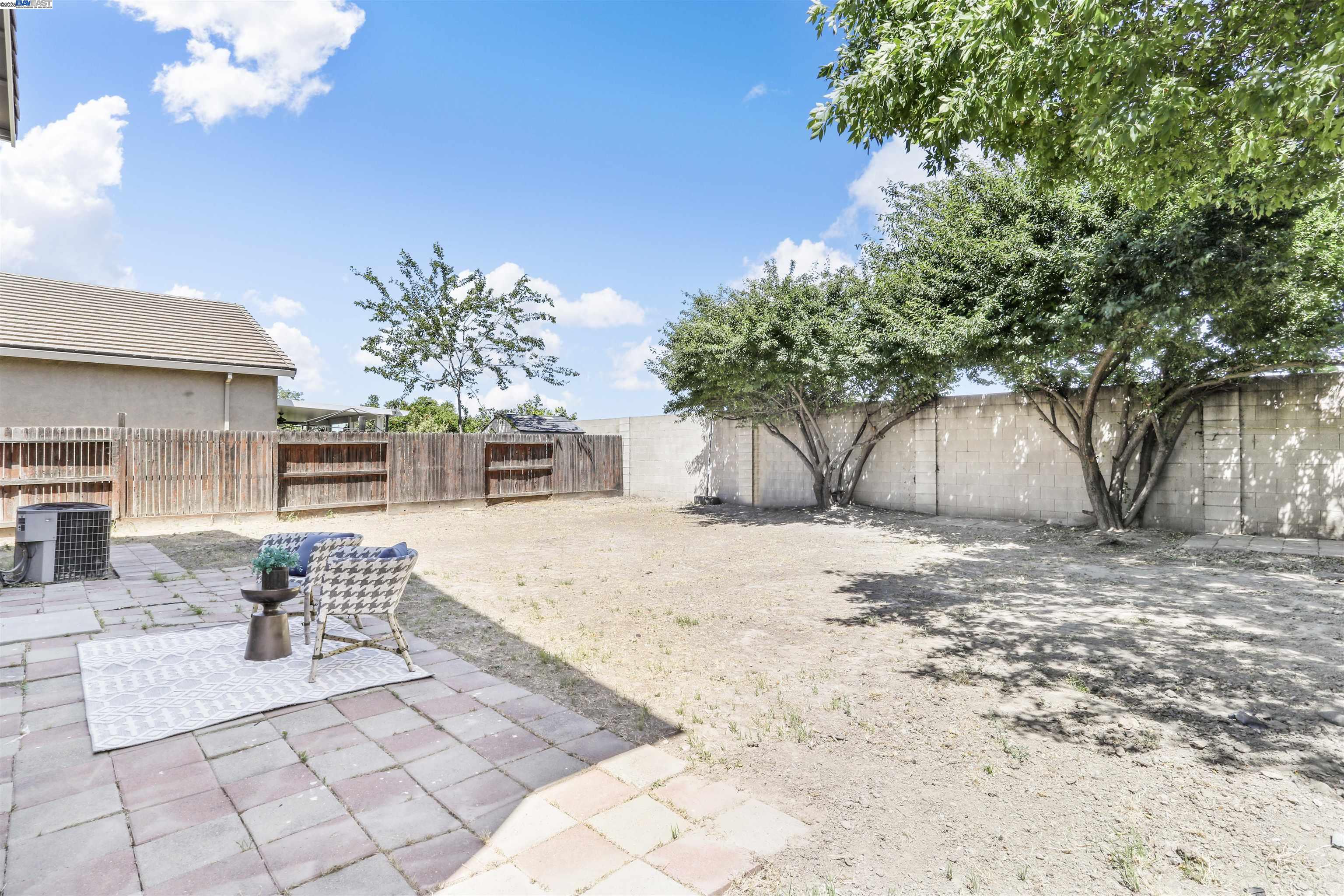 Detail Gallery Image 38 of 41 For 4518 Sydney Ln, Stockton,  CA 95206-6287 - 4 Beds | 2/1 Baths