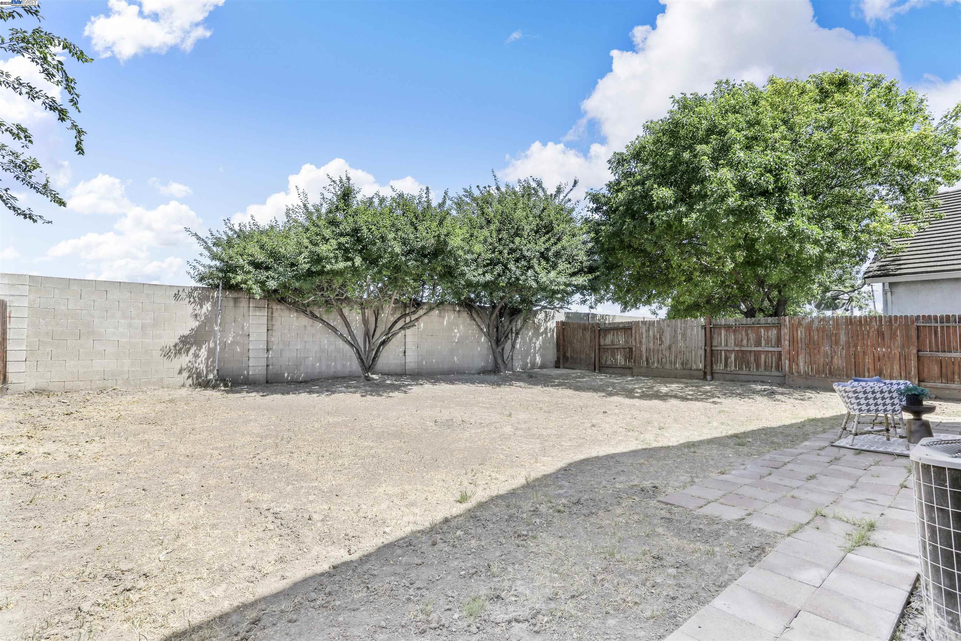 Detail Gallery Image 39 of 41 For 4518 Sydney Ln, Stockton,  CA 95206-6287 - 4 Beds | 2/1 Baths