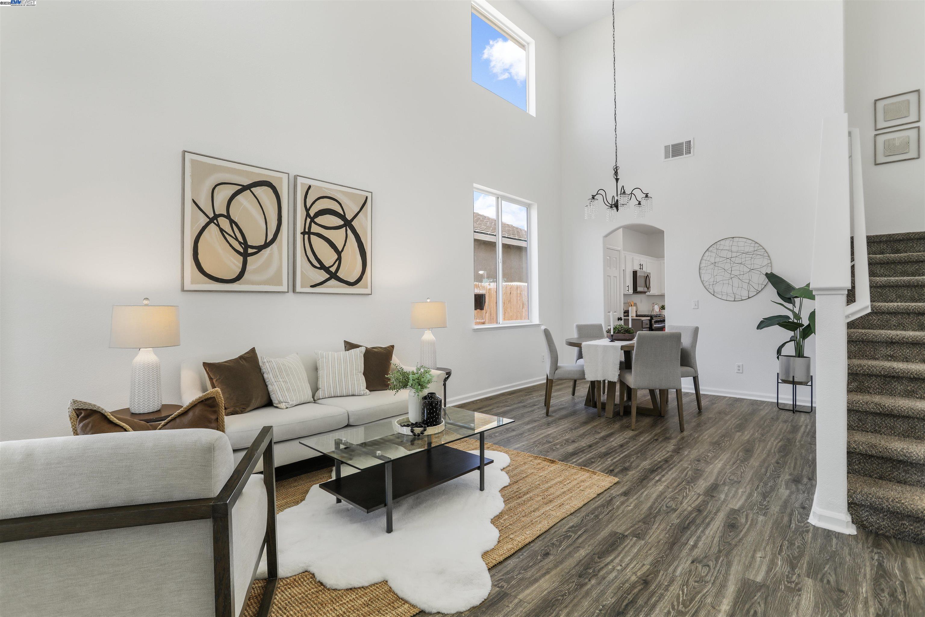 Detail Gallery Image 7 of 41 For 4518 Sydney Ln, Stockton,  CA 95206-6287 - 4 Beds | 2/1 Baths