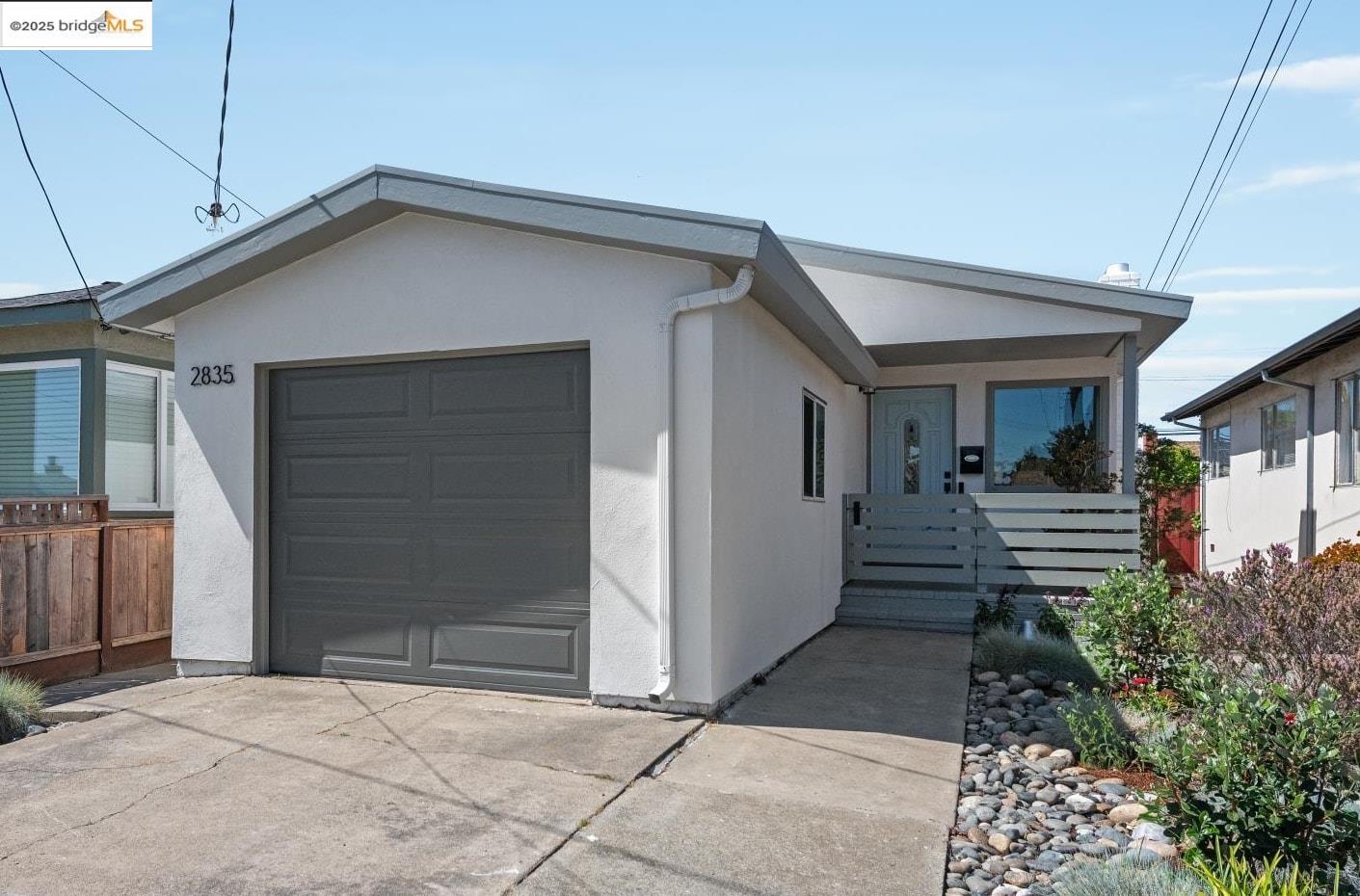 Detail Gallery Image 1 of 1 For 2835 Gaynor Ave, Richmond,  CA 94804 - 3 Beds | 1/1 Baths