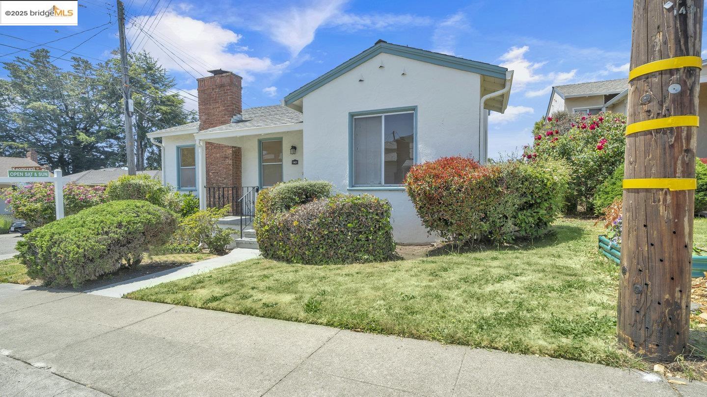 Detail Gallery Image 1 of 1 For 1421 Catherine Drive, Berkeley,  CA 94702 - 2 Beds | 1 Baths