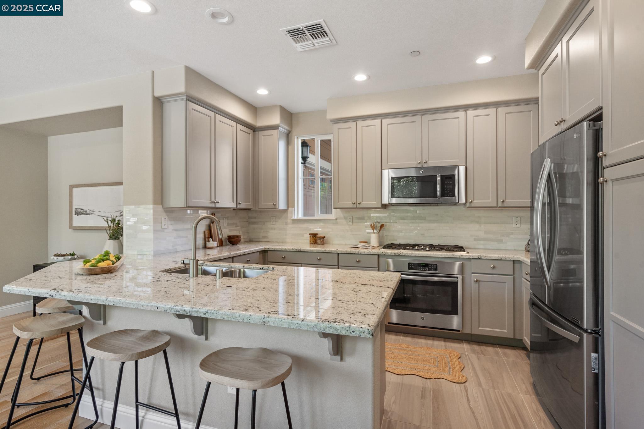 Photo #12: 41099228 Listing: Photo #12