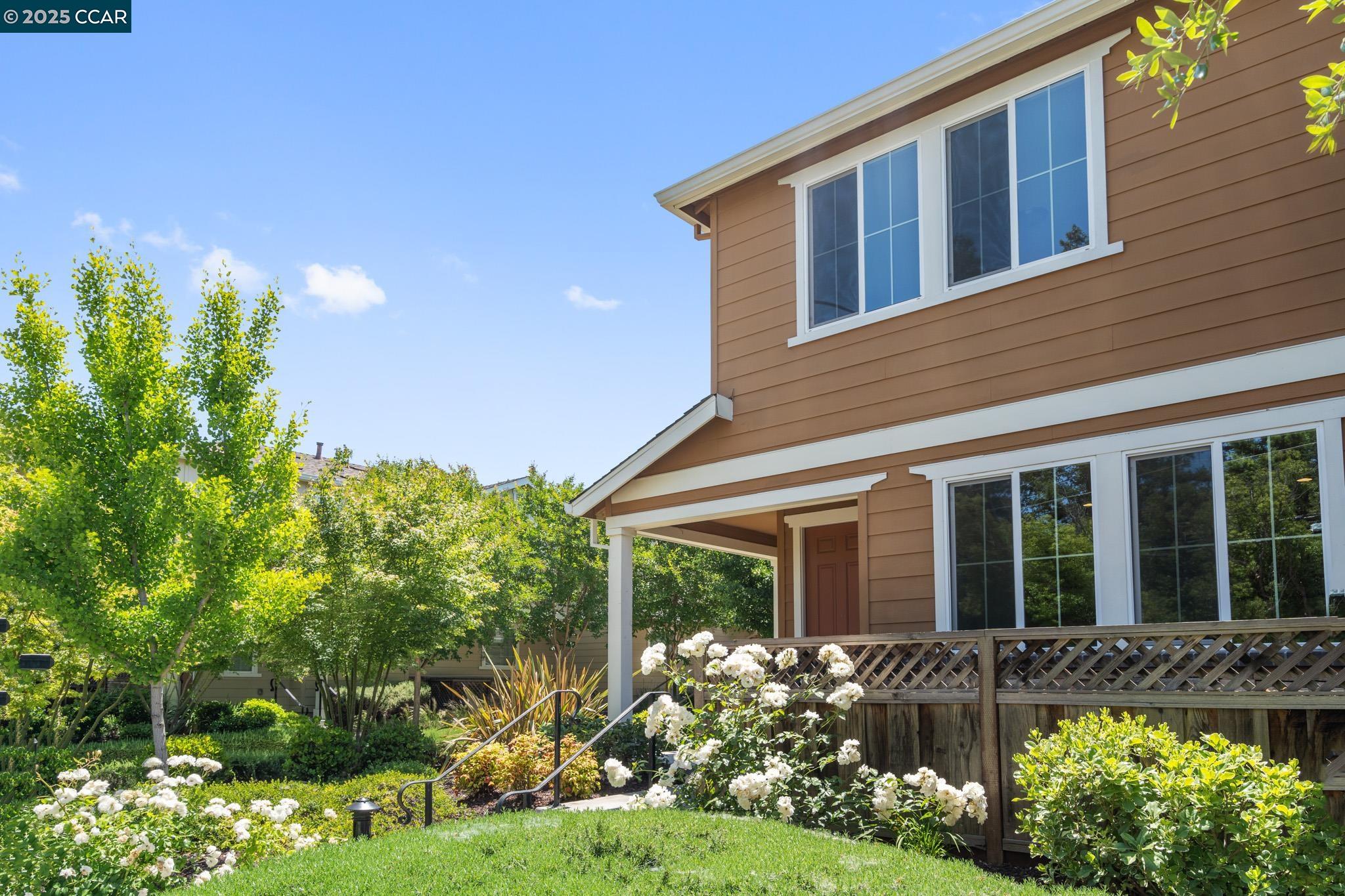 Detail Gallery Image 5 of 58 For 1587 Geary Rd, Walnut Creek,  CA 94597 - 3 Beds | 2/1 Baths