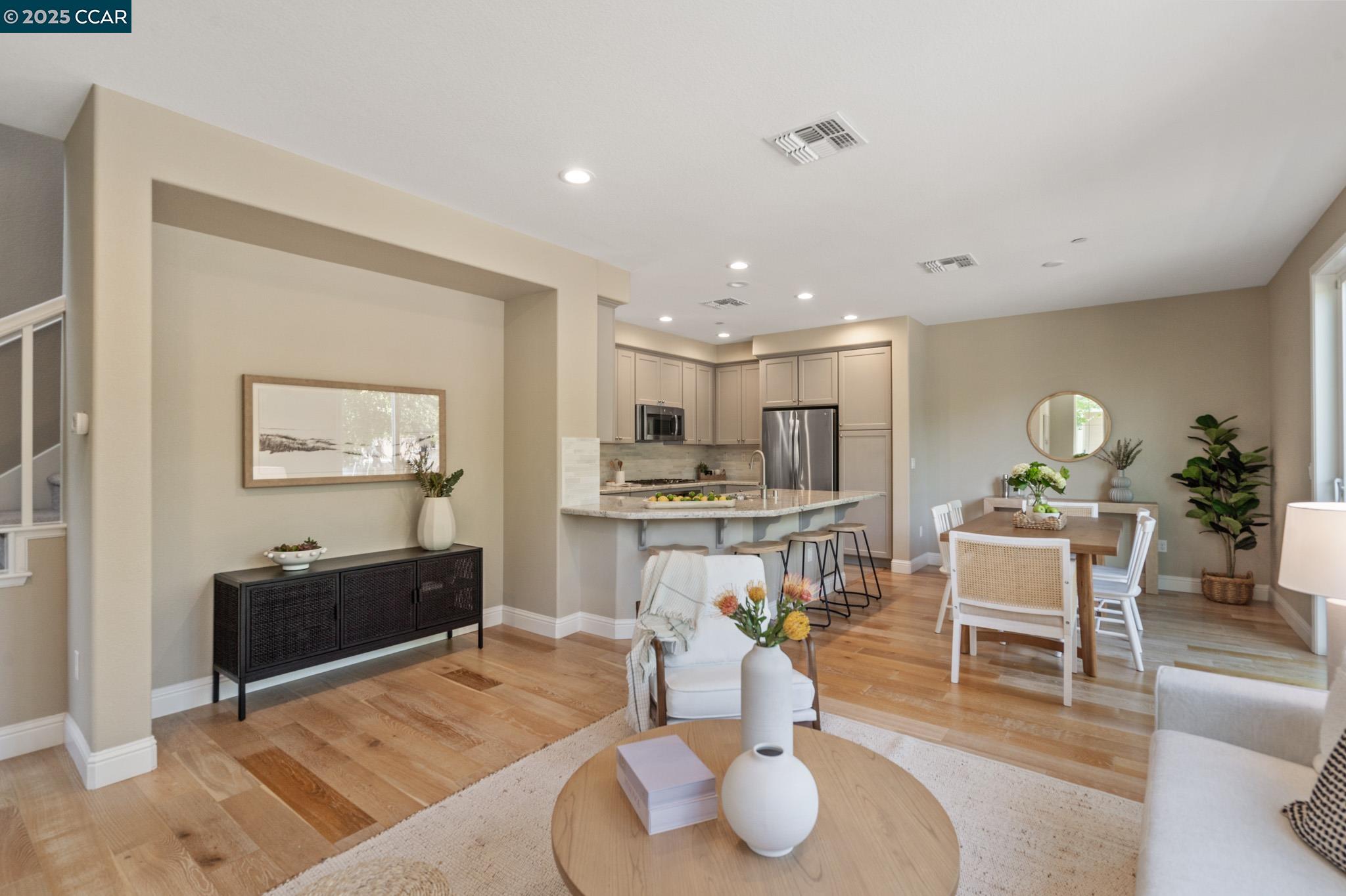 Photo #10: 41099228 Listing: Photo #10