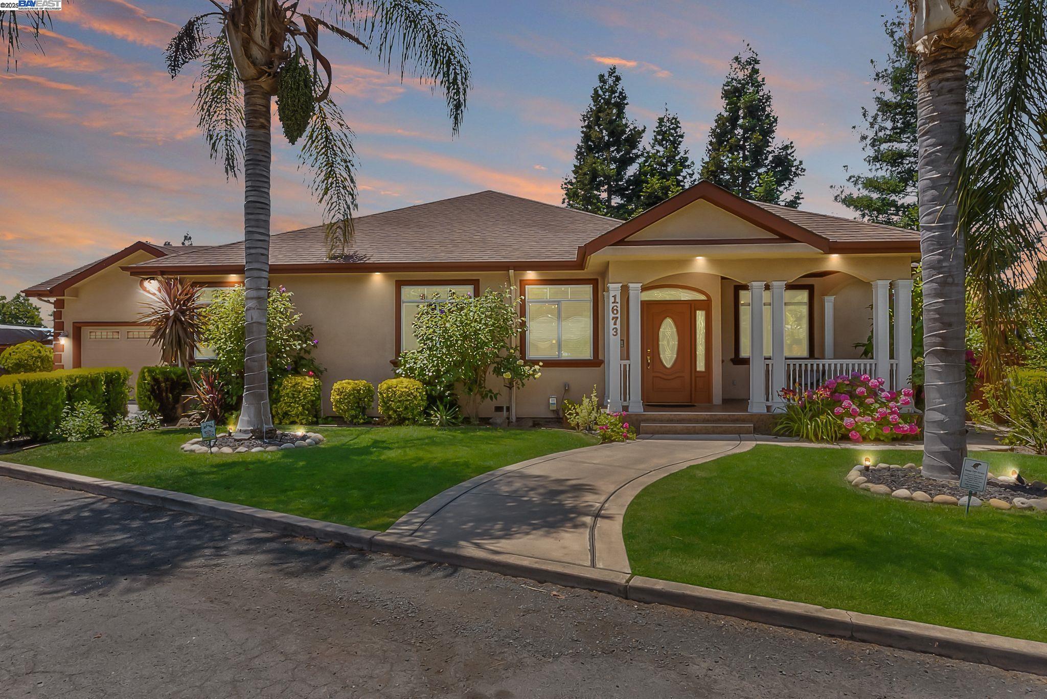 Detail Gallery Image 1 of 53 For 1673 Richardson Court, Concord,  CA 94519 - 4 Beds | 4 Baths