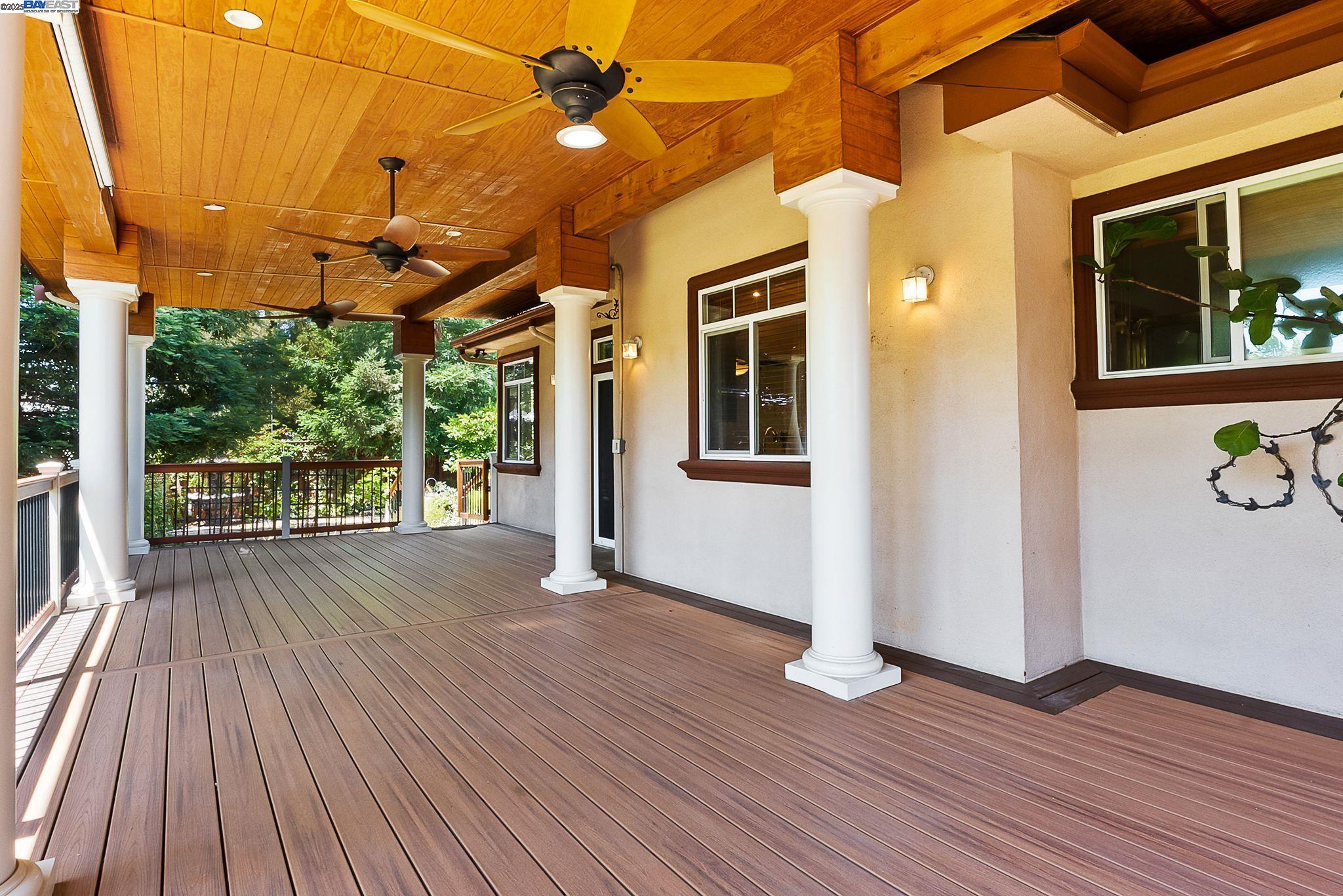 Detail Gallery Image 12 of 44 For 1673 Richardson Court, Concord,  CA 94519 - 4 Beds | 4 Baths