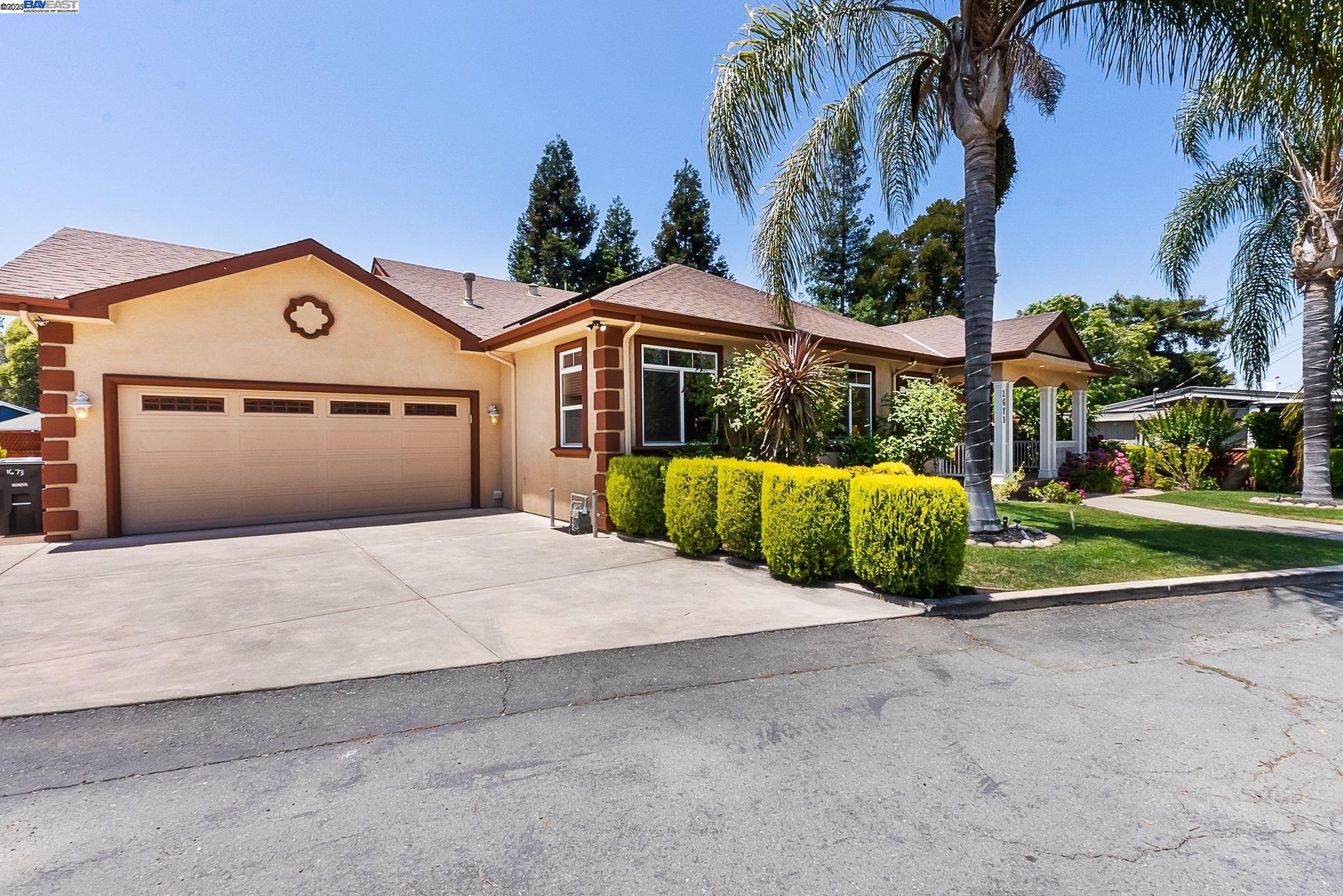 Detail Gallery Image 13 of 44 For 1673 Richardson Court, Concord,  CA 94519 - 4 Beds | 4 Baths