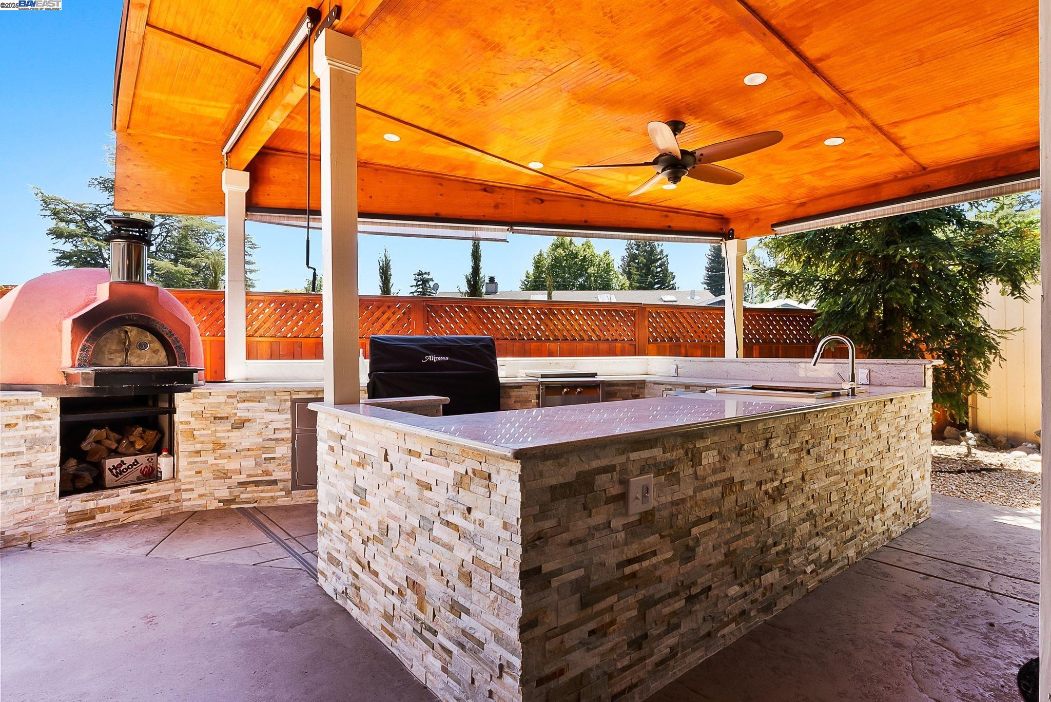 Detail Gallery Image 21 of 44 For 1673 Richardson Court, Concord,  CA 94519 - 4 Beds | 4 Baths