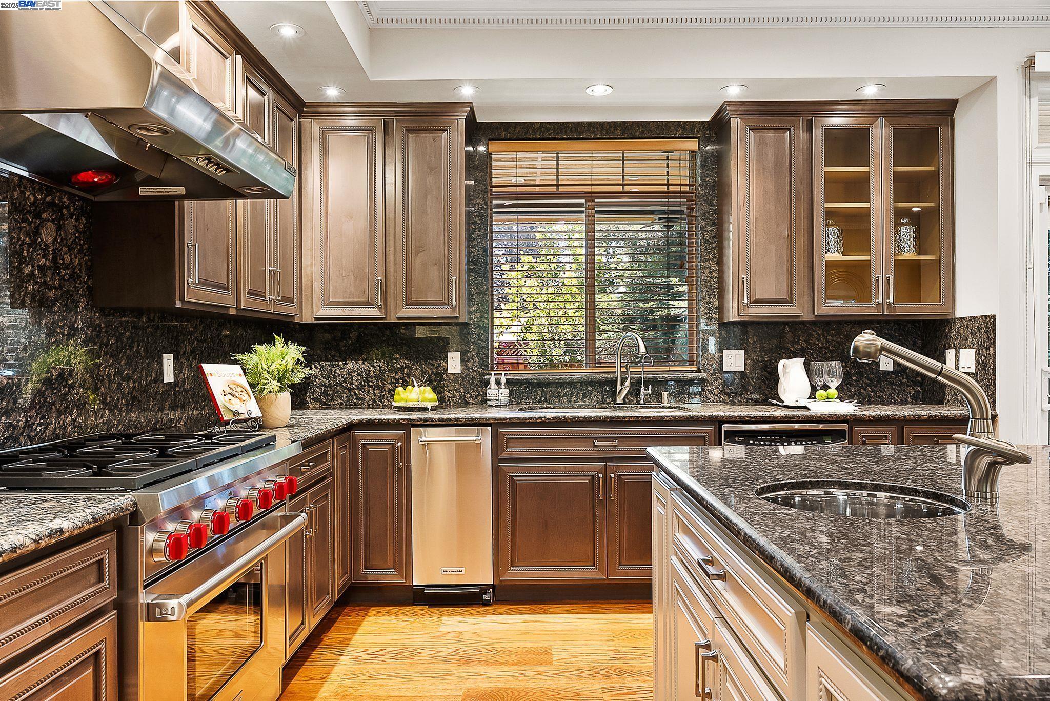 Detail Gallery Image 5 of 44 For 1673 Richardson Court, Concord,  CA 94519 - 4 Beds | 4 Baths