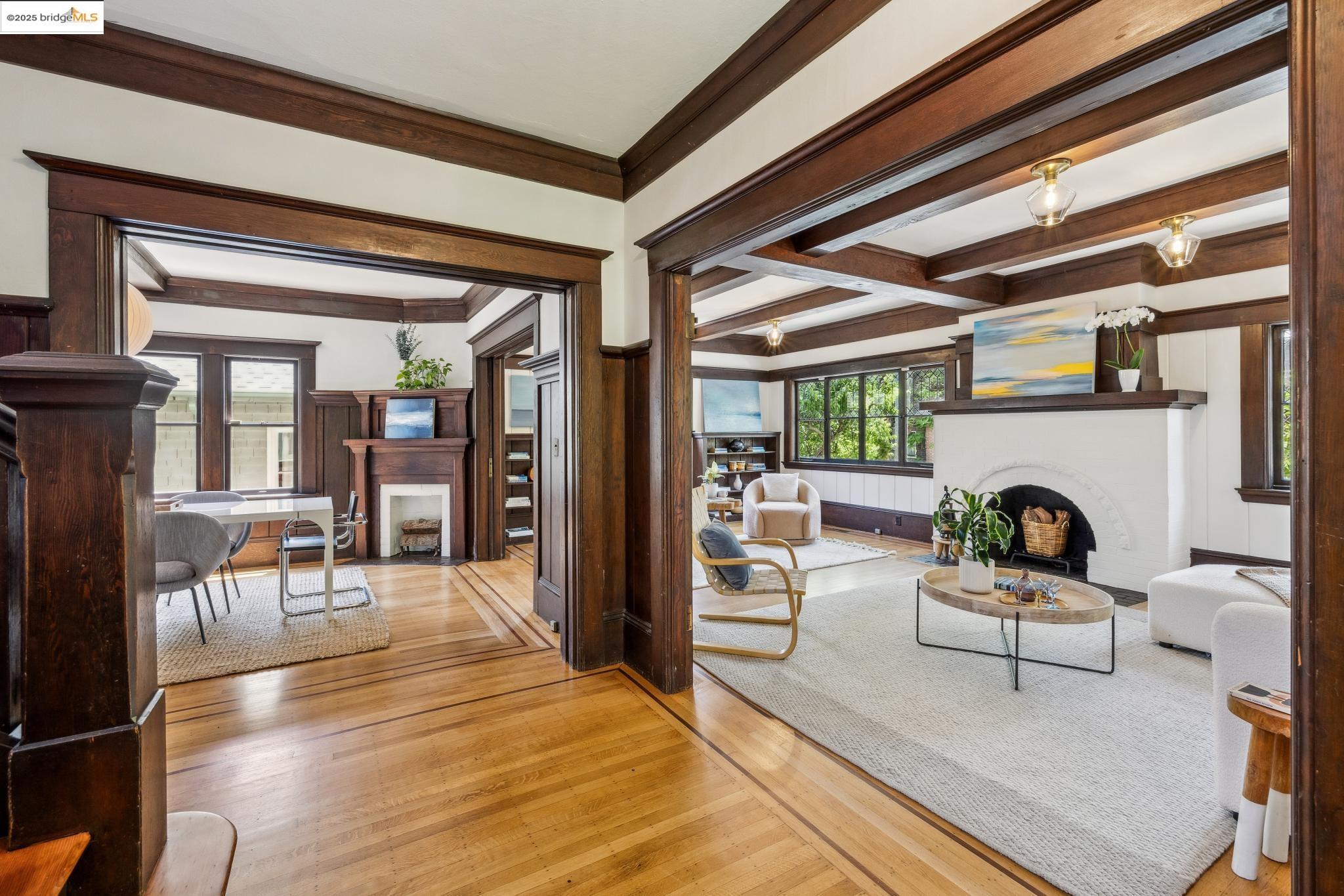 Detail Gallery Image 10 of 56 For 2945 Magnolia St, Berkeley,  CA 94705 - 4 Beds | 2 Baths