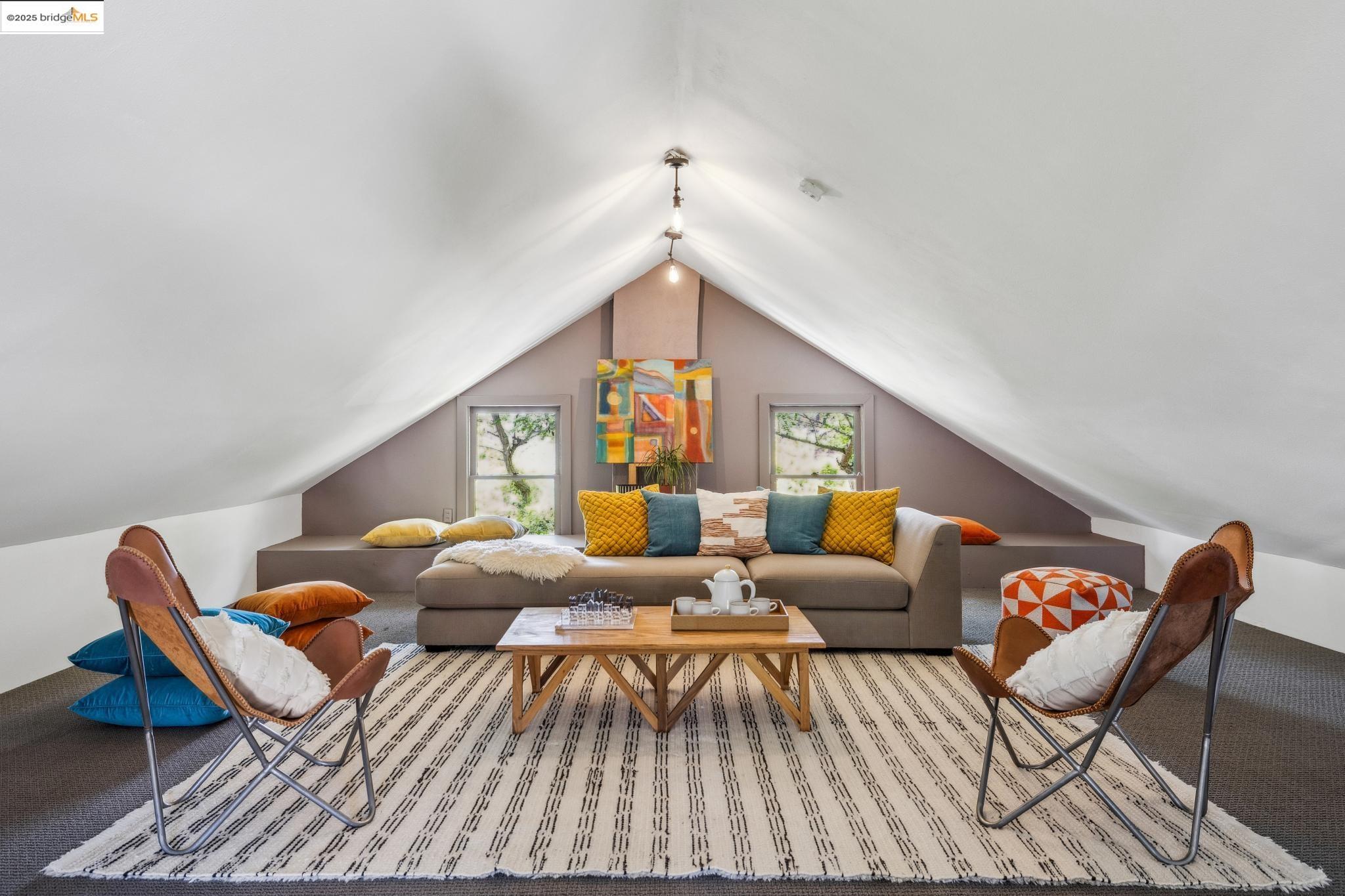 Detail Gallery Image 52 of 56 For 2945 Magnolia St, Berkeley,  CA 94705 - 4 Beds | 2 Baths
