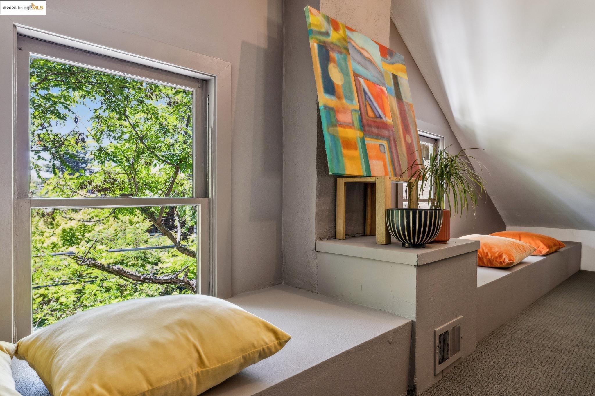 Detail Gallery Image 53 of 56 For 2945 Magnolia St, Berkeley,  CA 94705 - 4 Beds | 2 Baths
