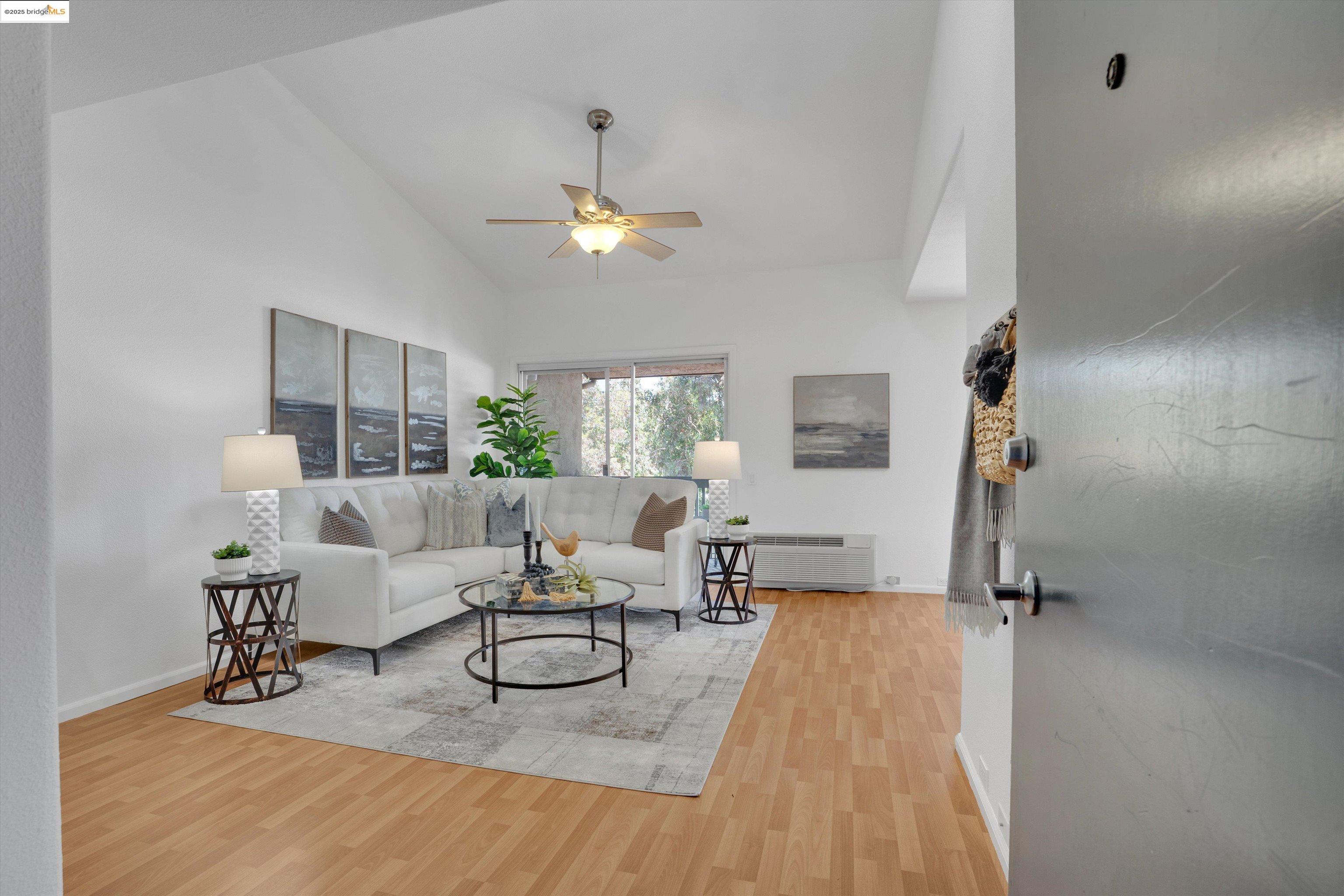 Photo #2: 41099251 Listing 