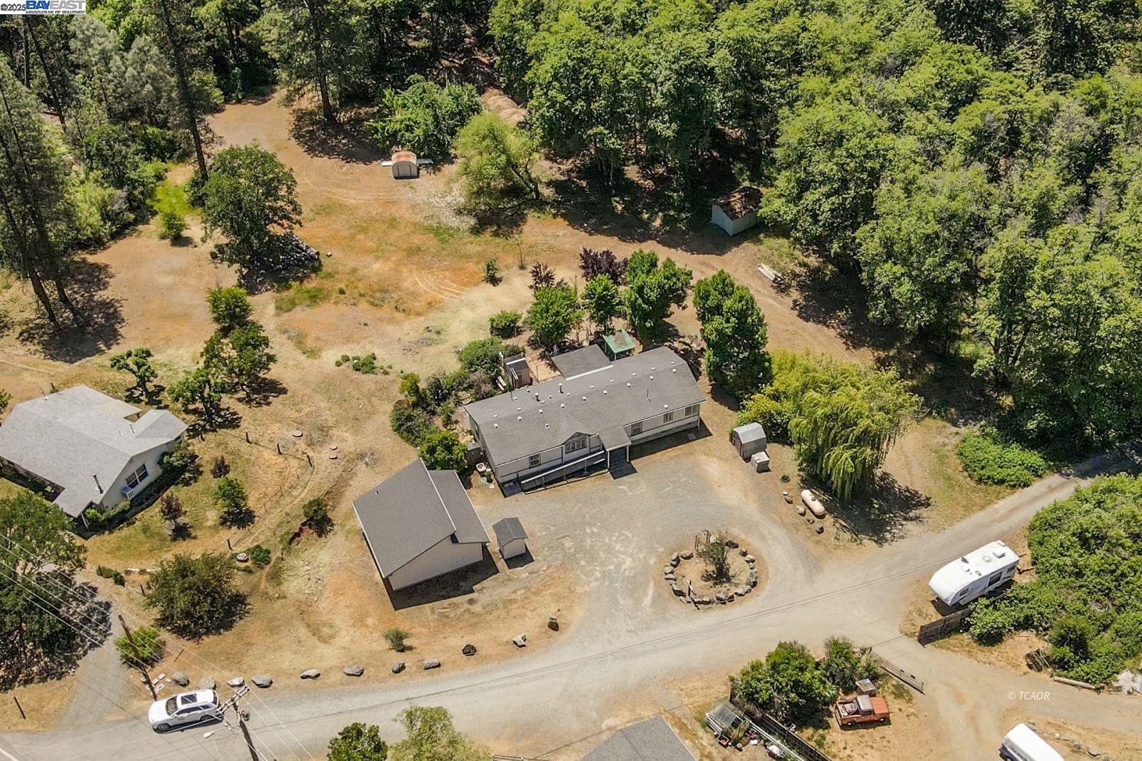 Detail Gallery Image 3 of 49 For 31 Rocky Road, Weaverville,  CA 96093 - 3 Beds | 2 Baths