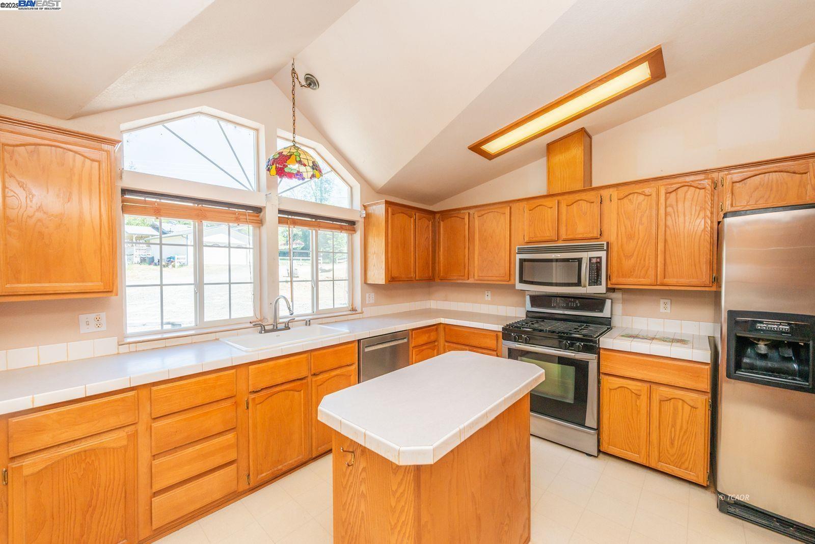Detail Gallery Image 21 of 49 For 31 Rocky Road, Weaverville,  CA 96093 - 3 Beds | 2 Baths
