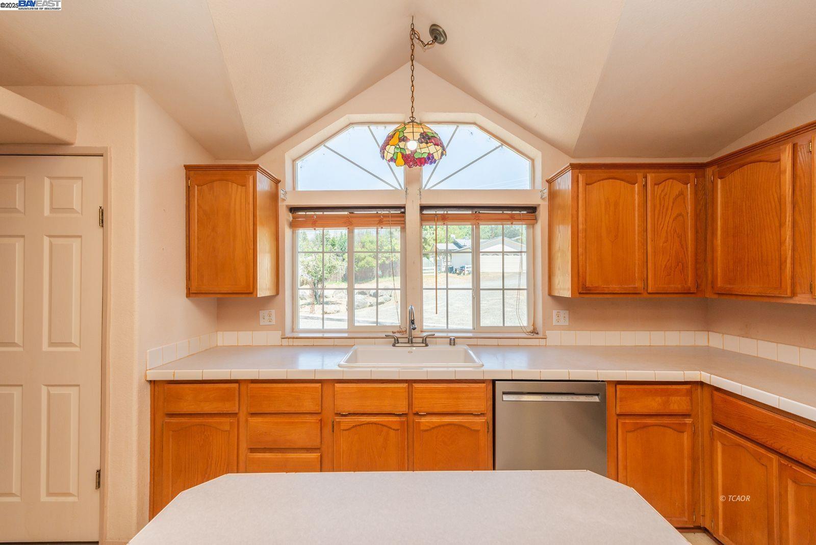 Detail Gallery Image 30 of 49 For 31 Rocky Road, Weaverville,  CA 96093 - 3 Beds | 2 Baths